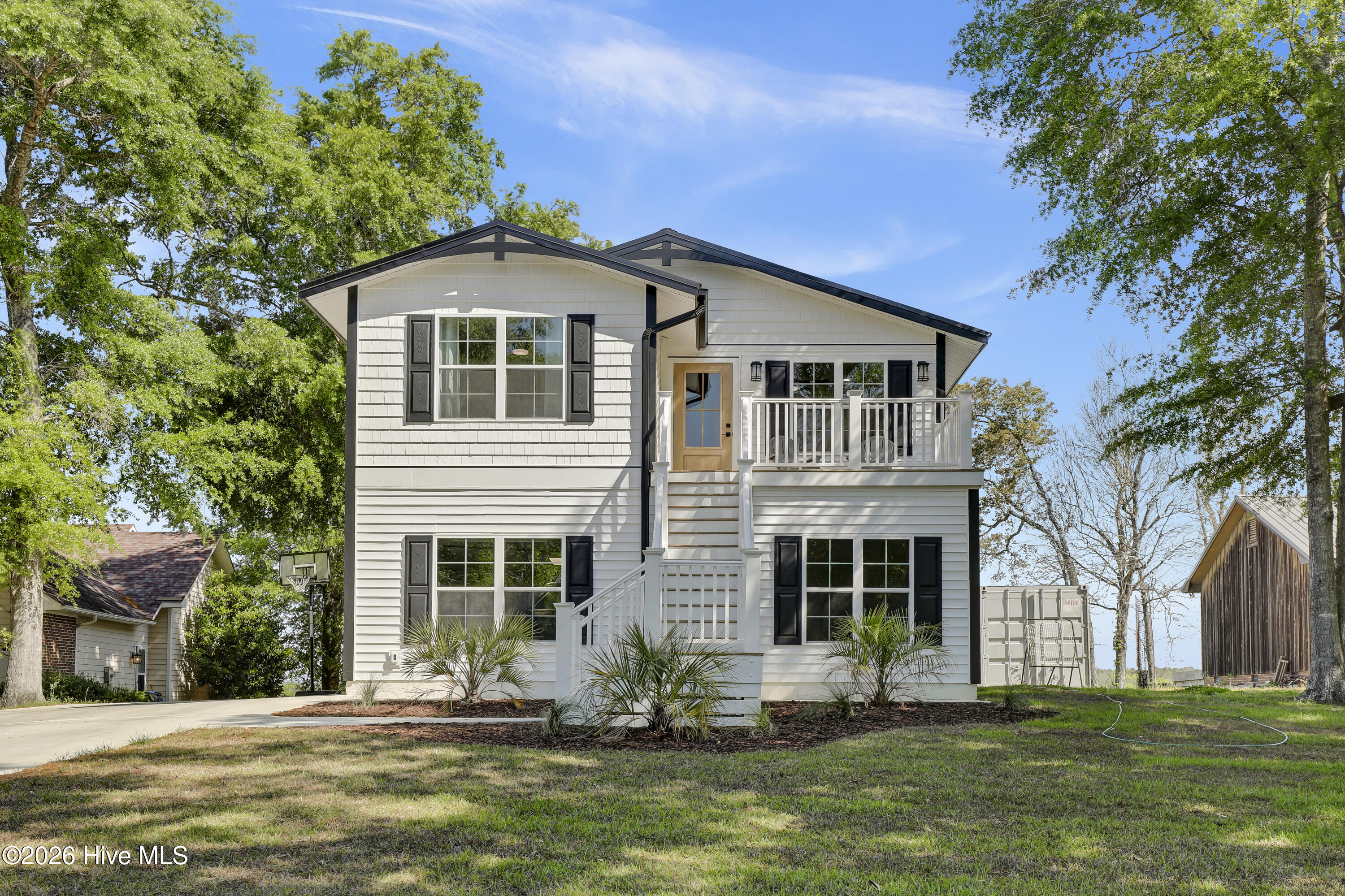 725 Chadwick Shores Drive — photo