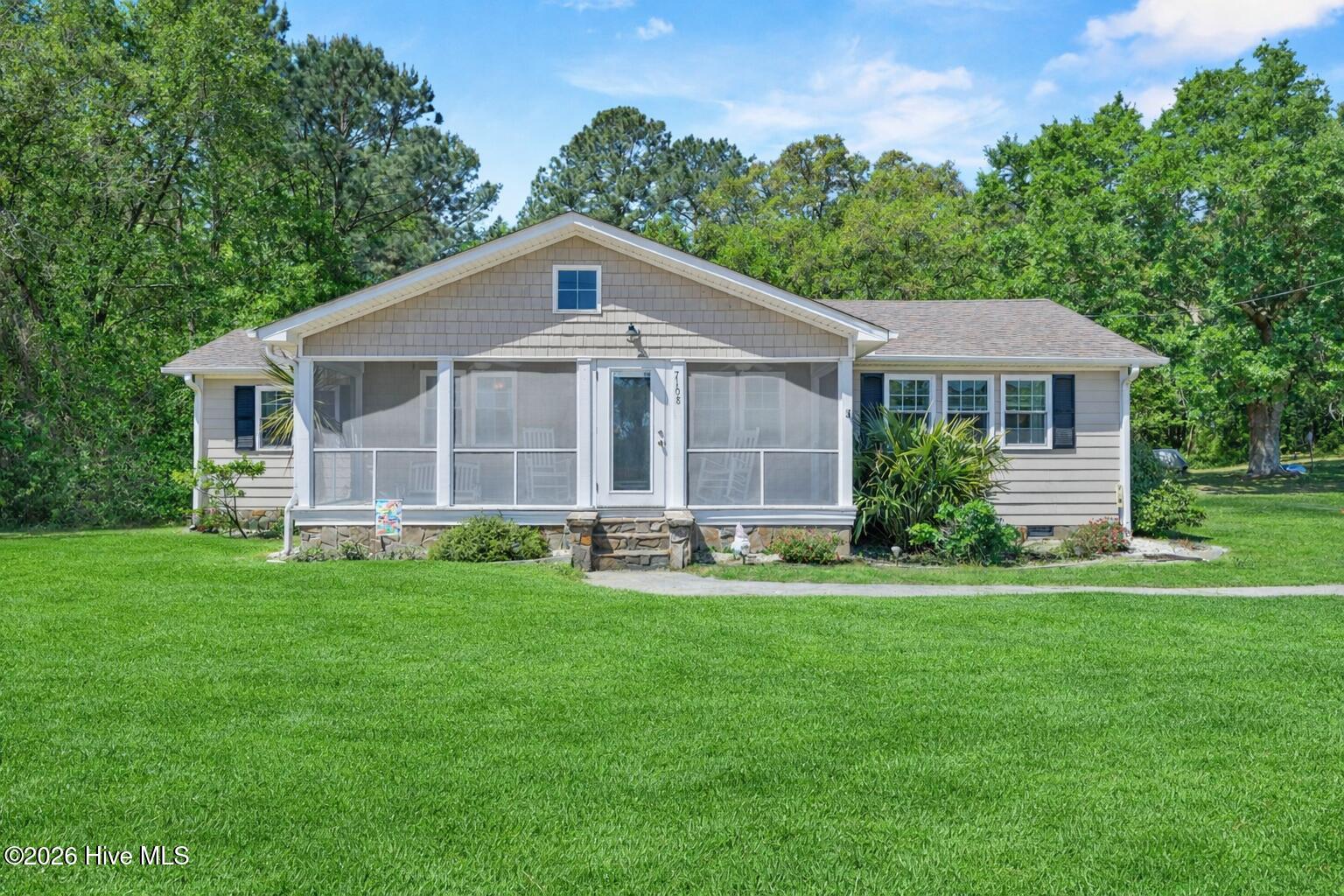 7108 Carolina Beach Road — photo