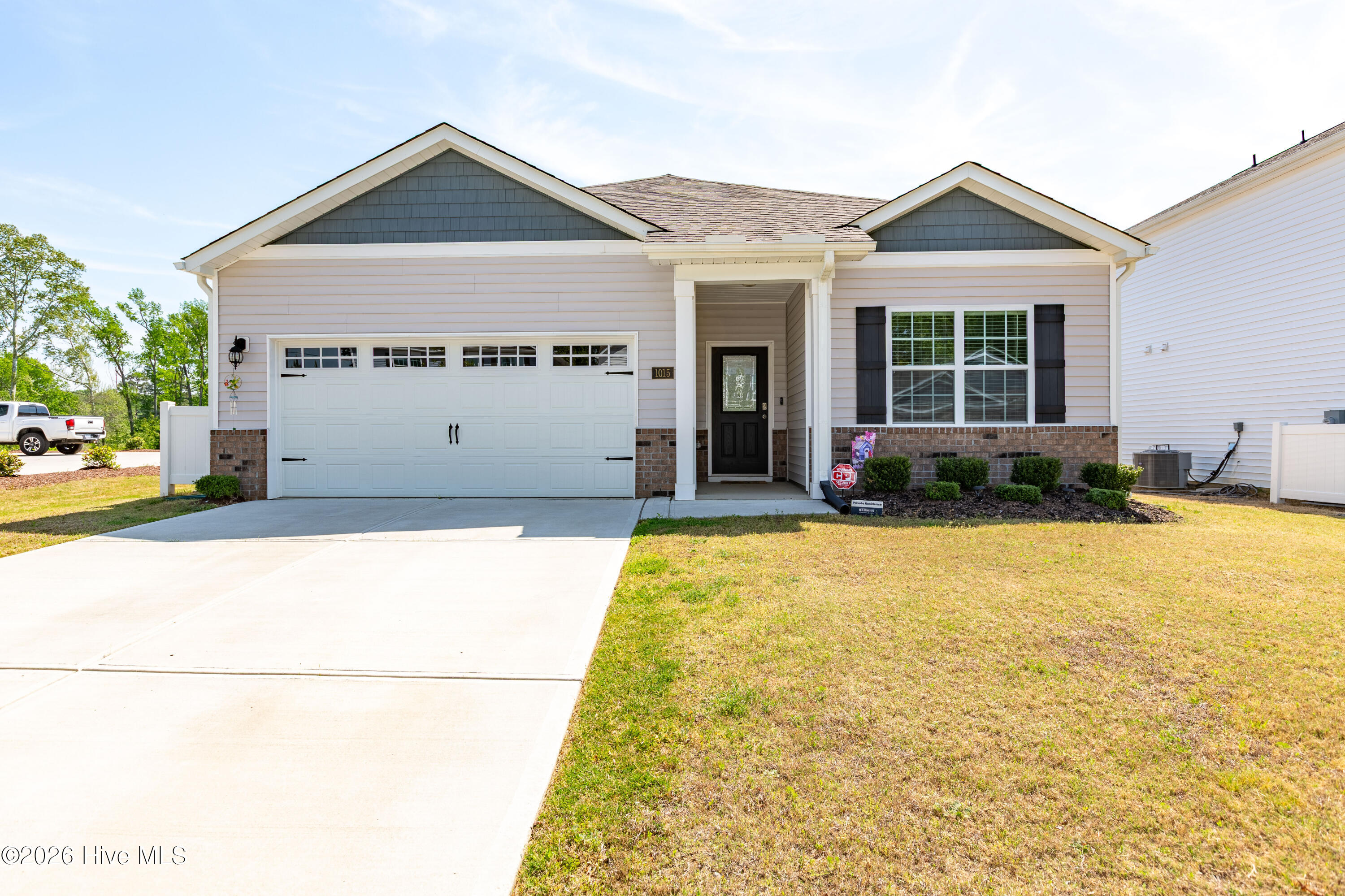 1015 Saddlebrook Drive — photo
