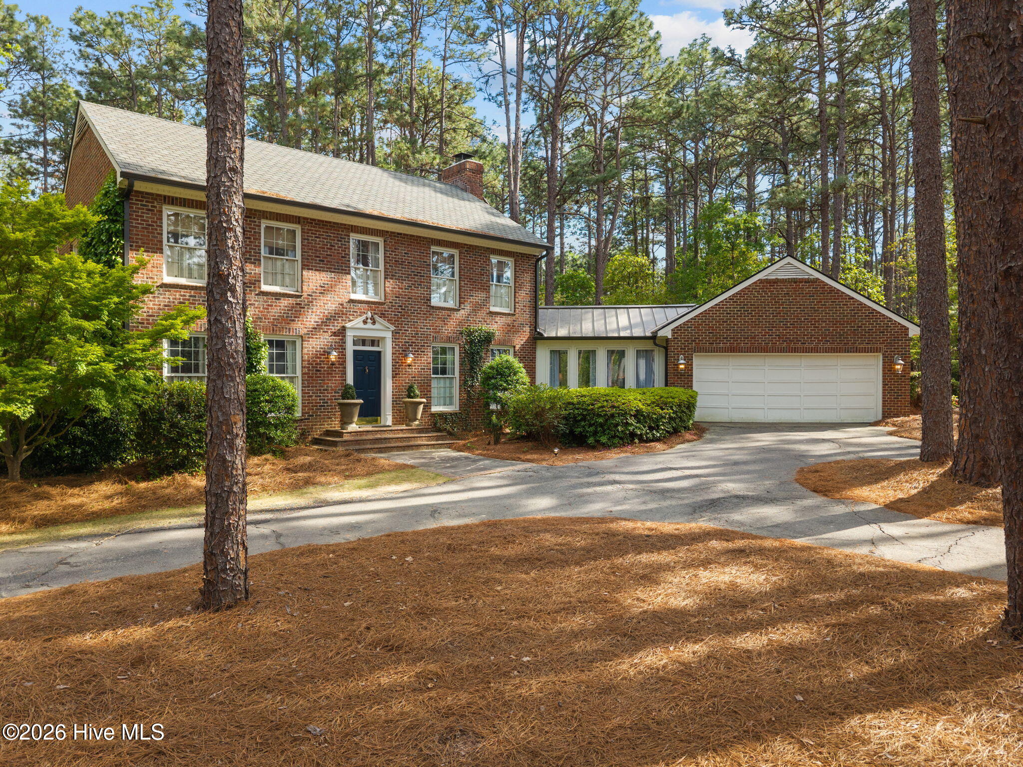 385 Lake Dornoch Drive — photo