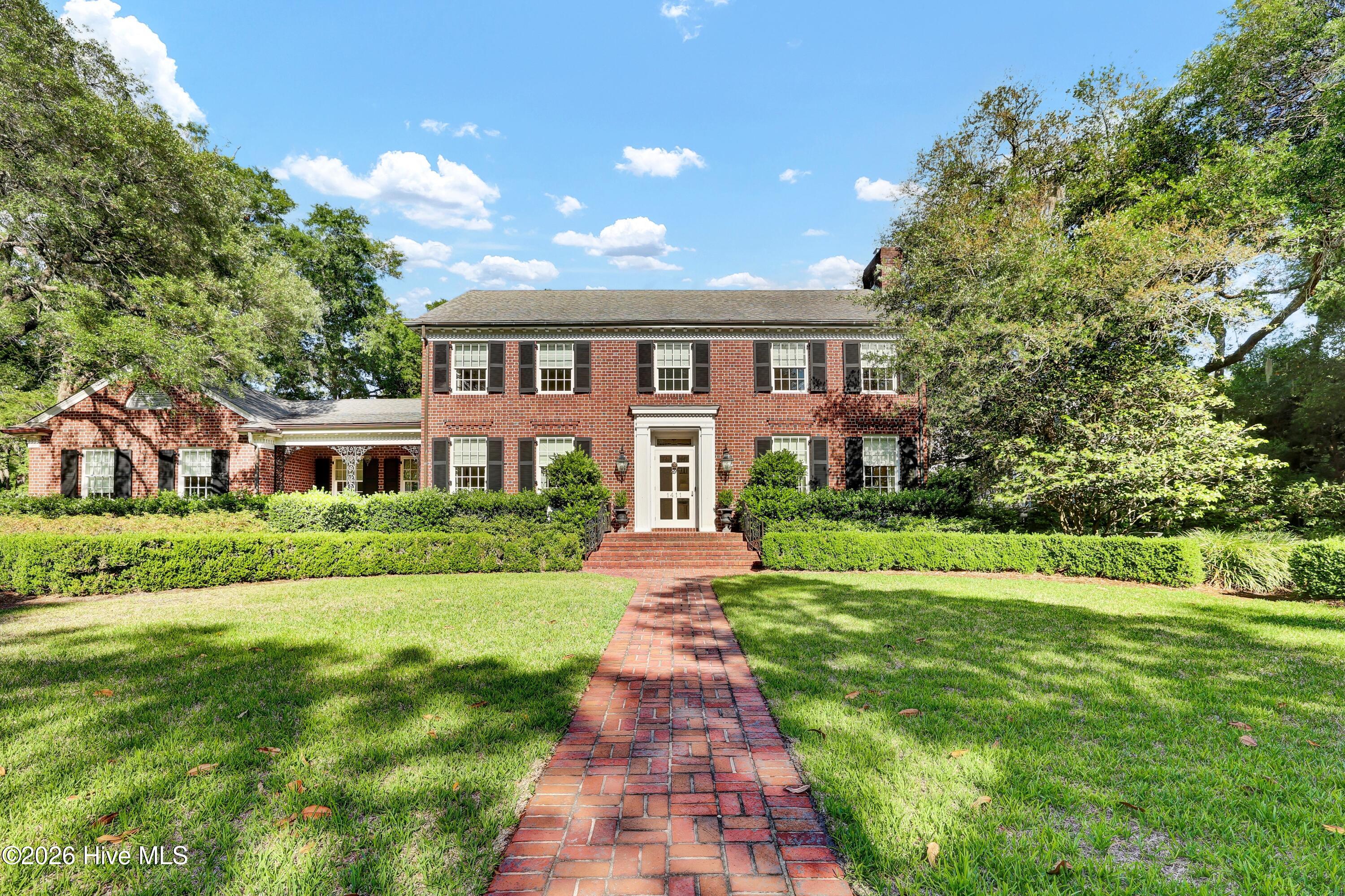 1411 Live Oak Parkway — photo