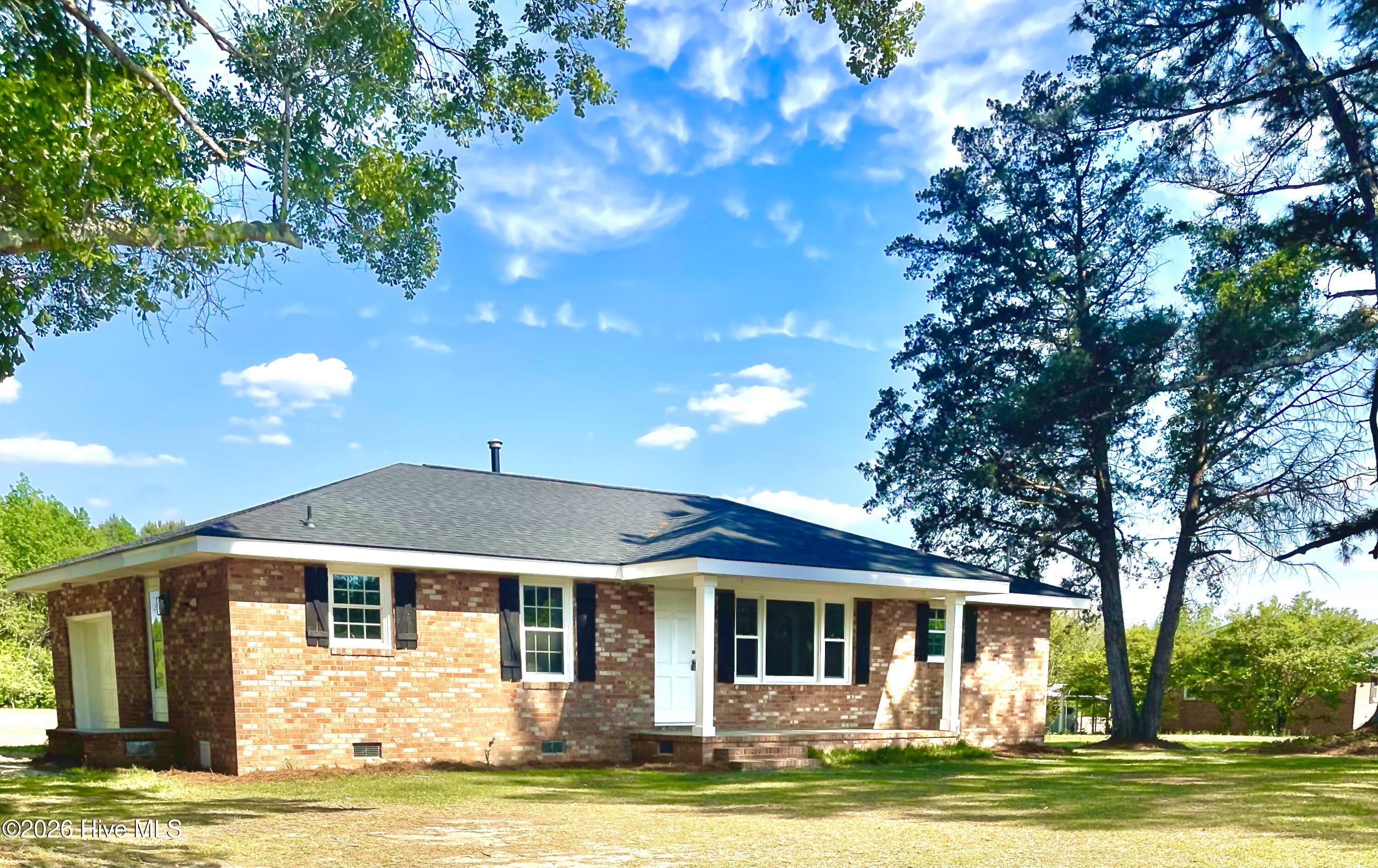 7511 Bakertown Road E — photo