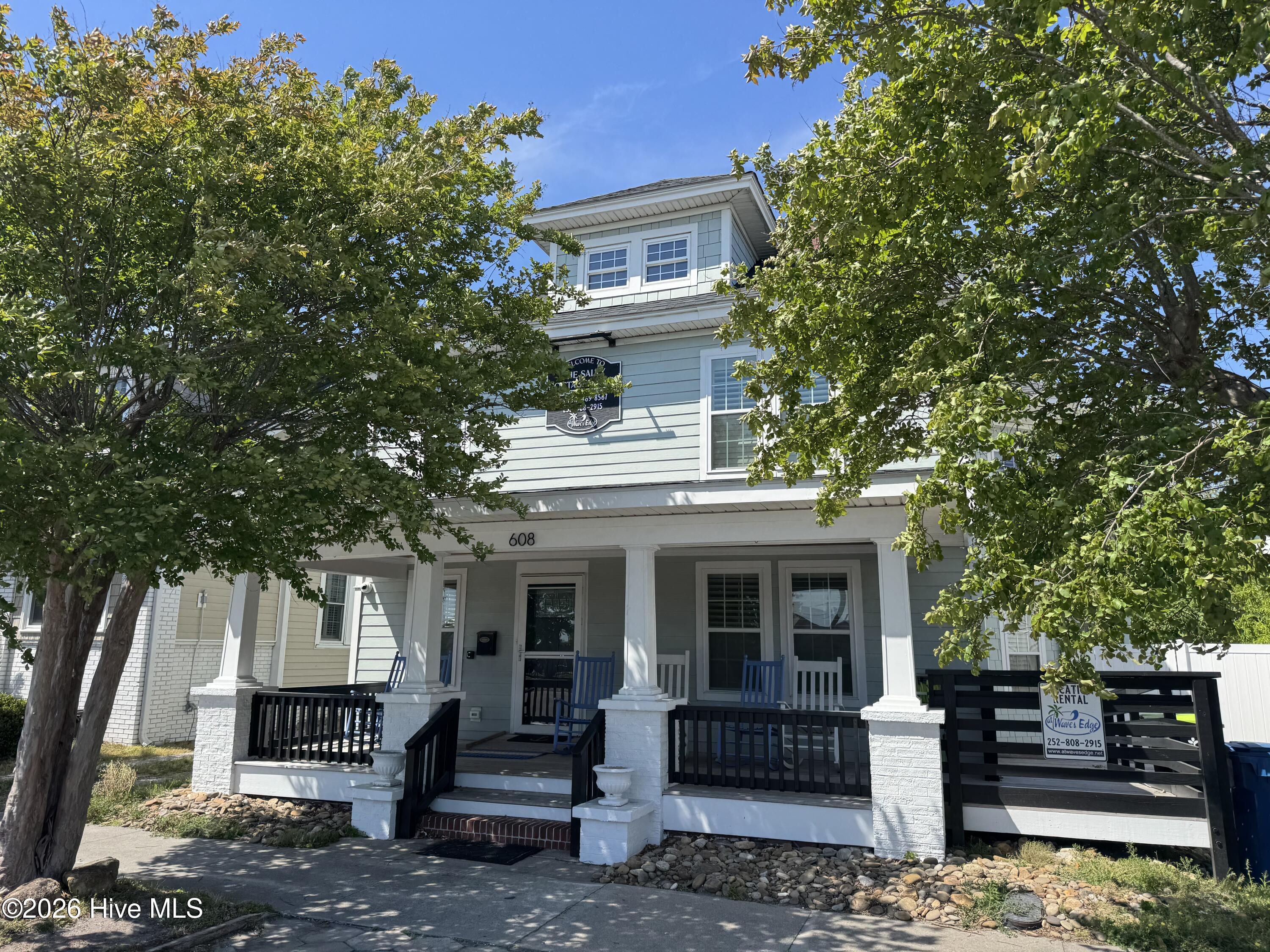 608 Arendell Street — photo