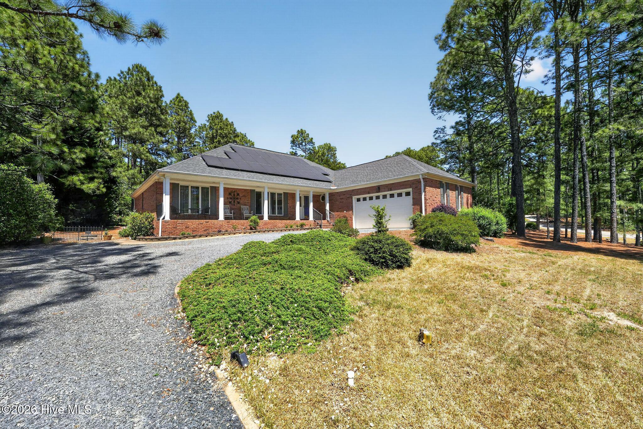 102 Owens Circle — photo