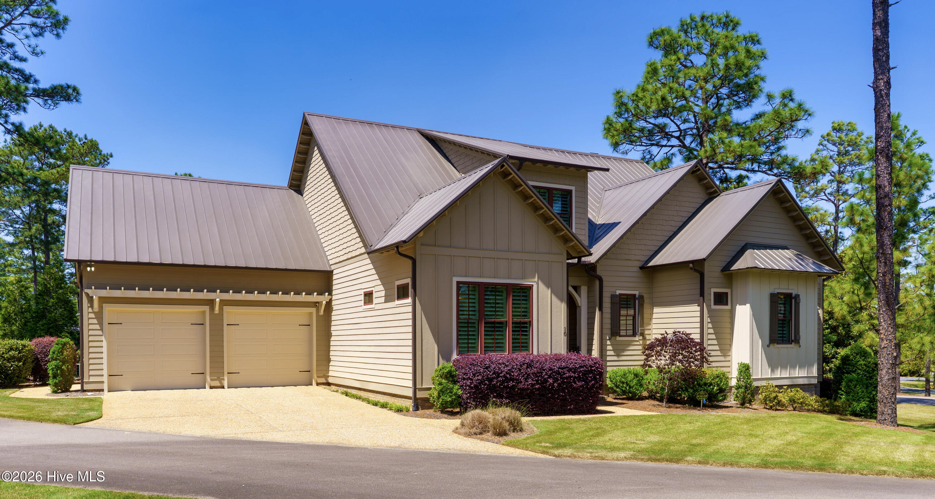 10 Deepdale Lane — photo