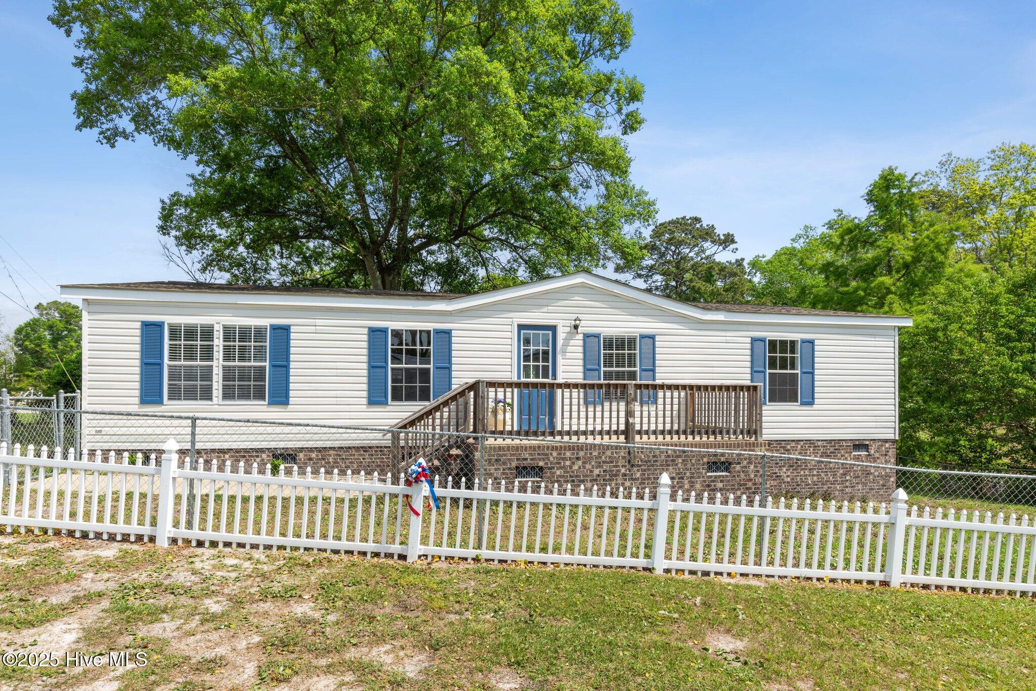 2807 Cross Bones Road SW — photo
