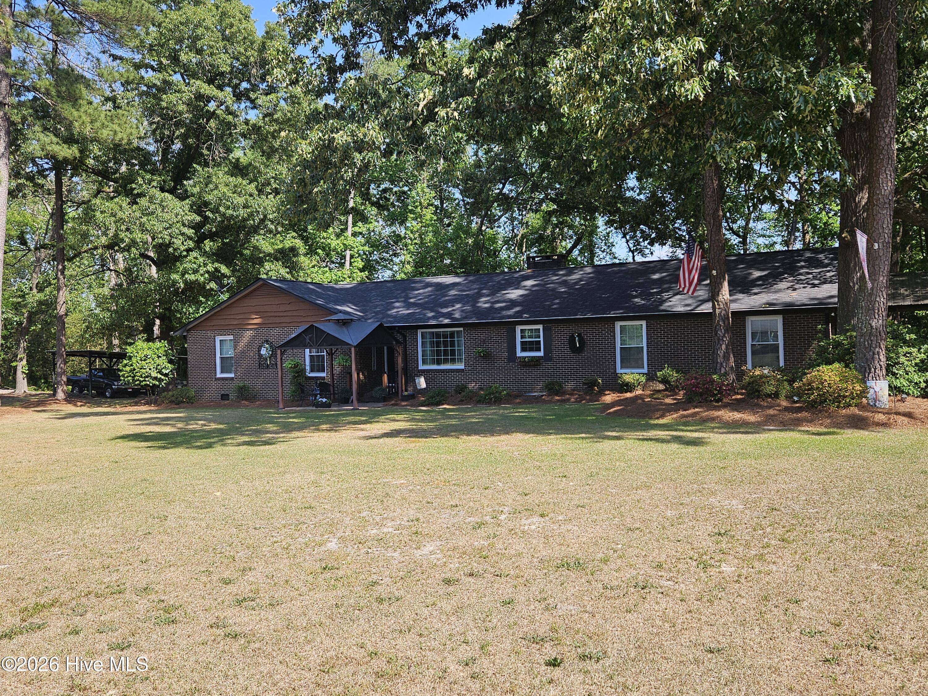 301 Fork Lake Drive — photo