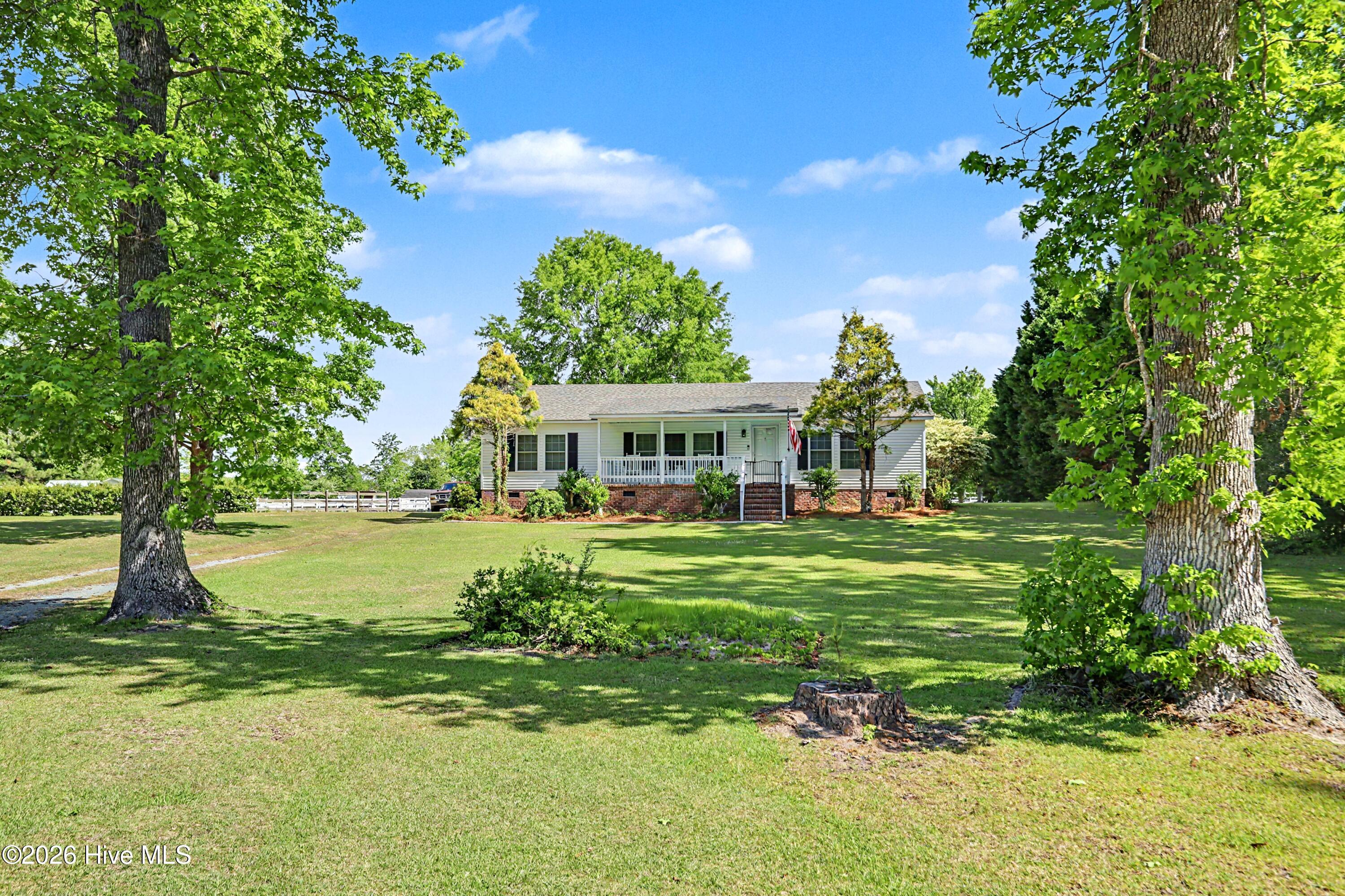 114 Royal Oak Drive — photo