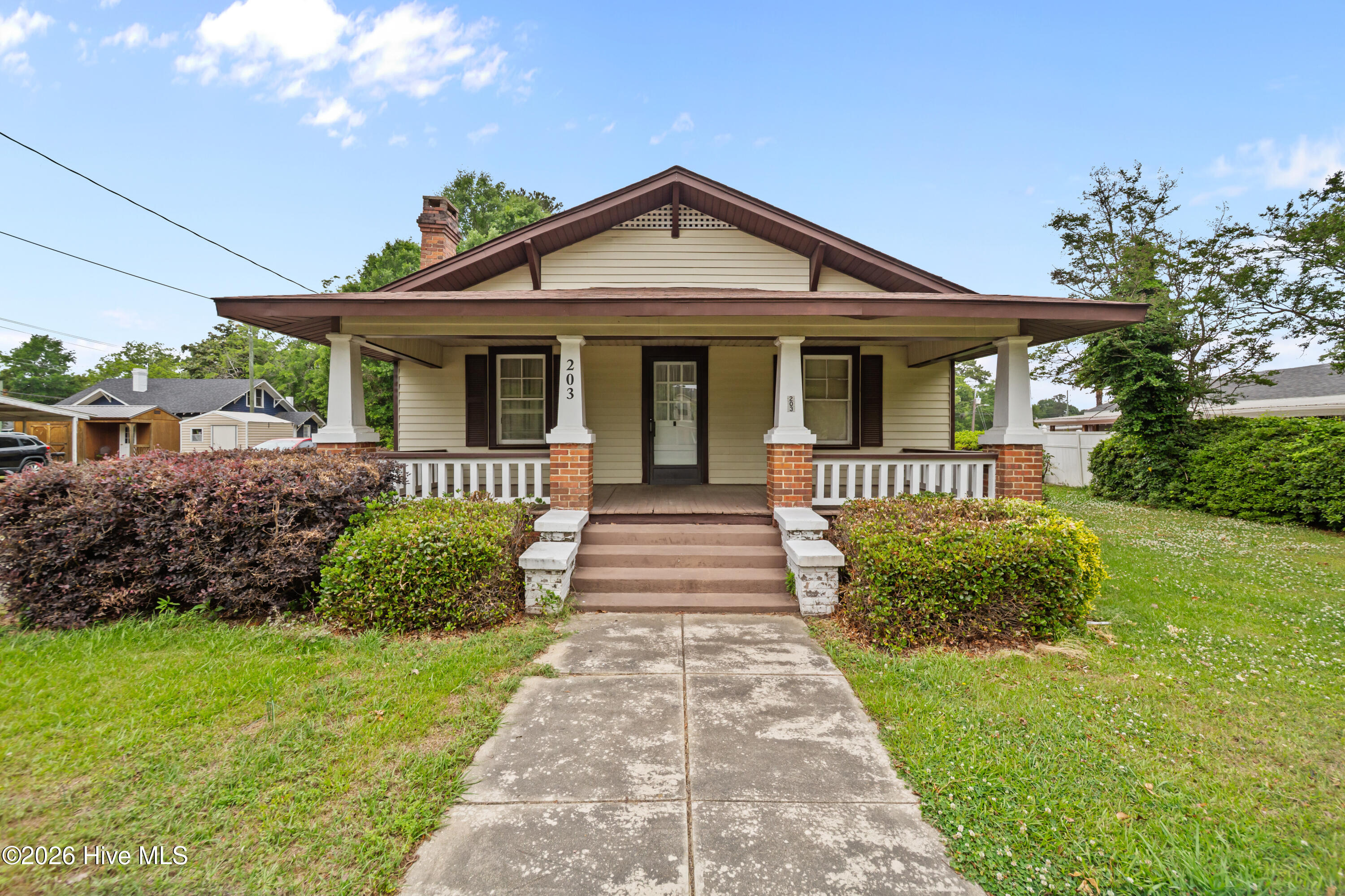 203 E Clinton Street — photo