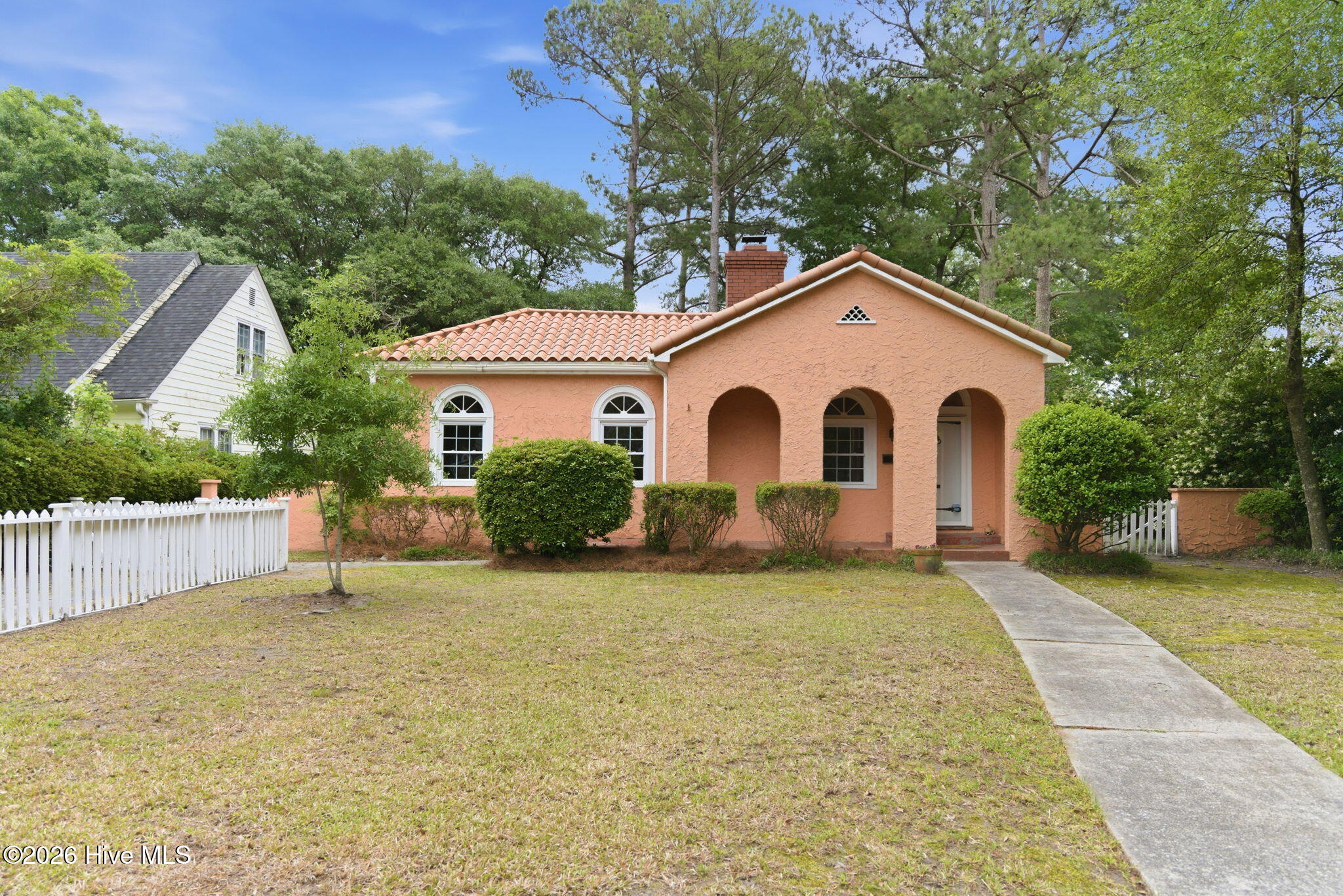 1411 Hawthorne Road — photo