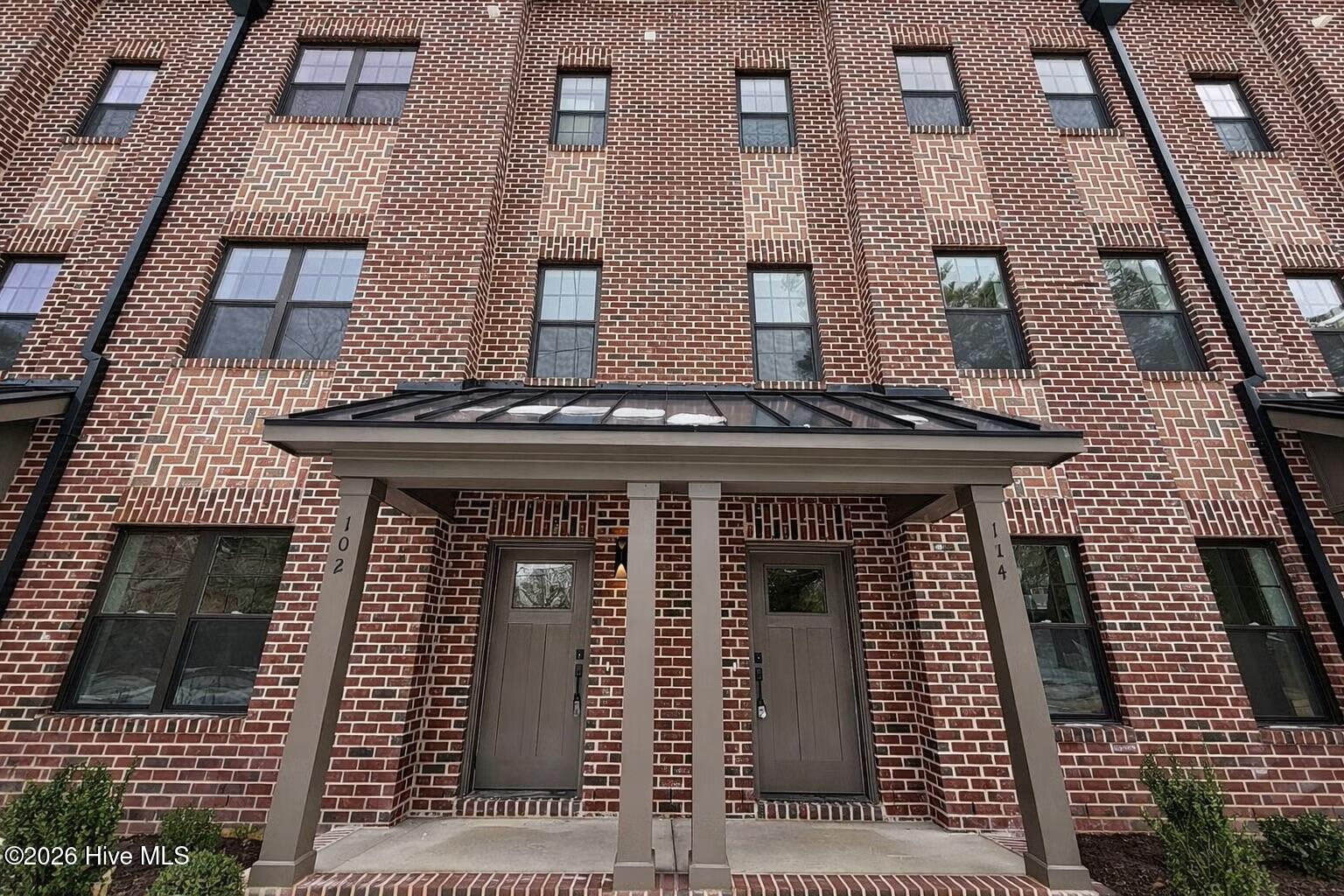 104 Lexington Lane — photo