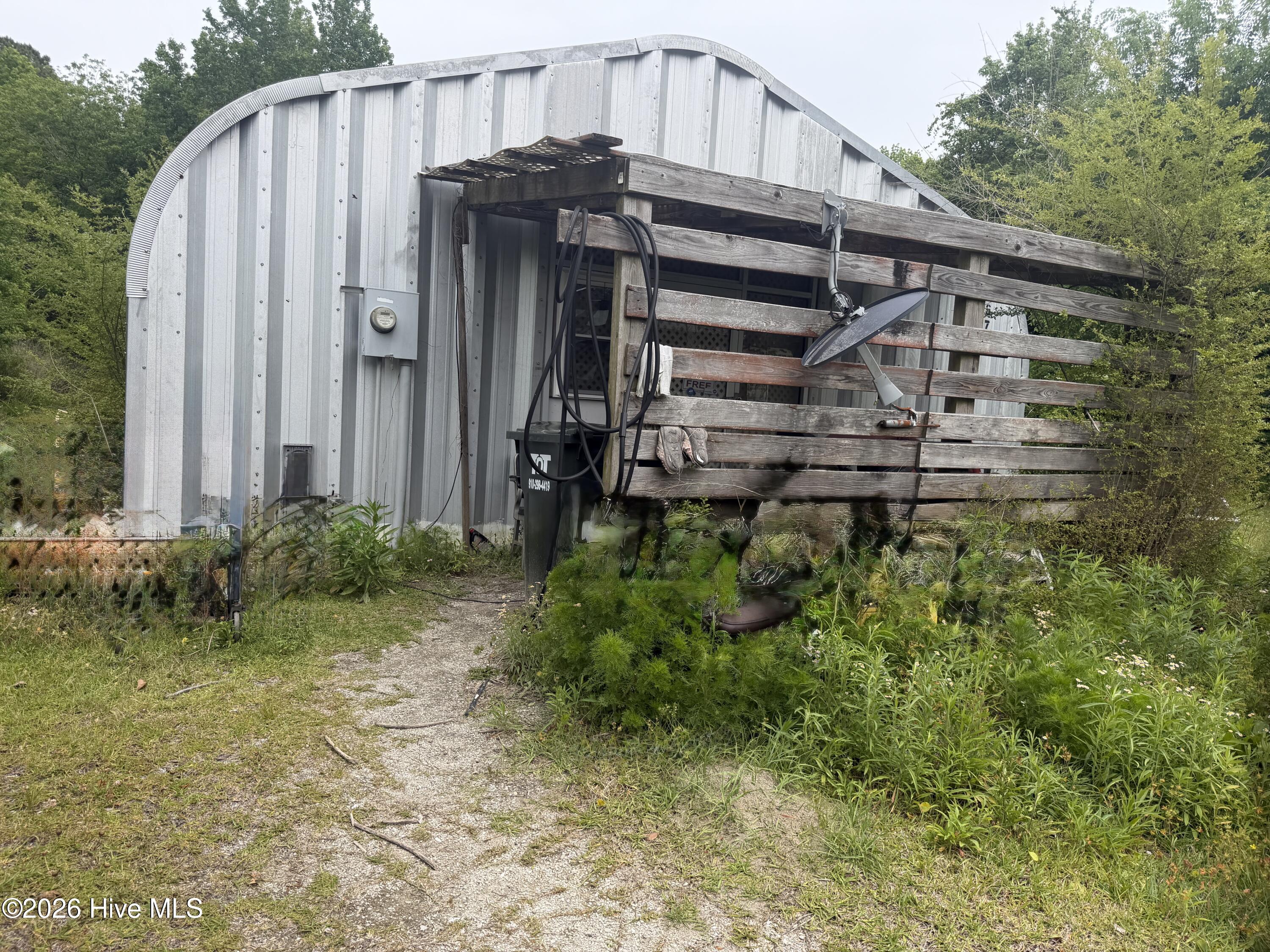 678 Hunters Creek Road — photo