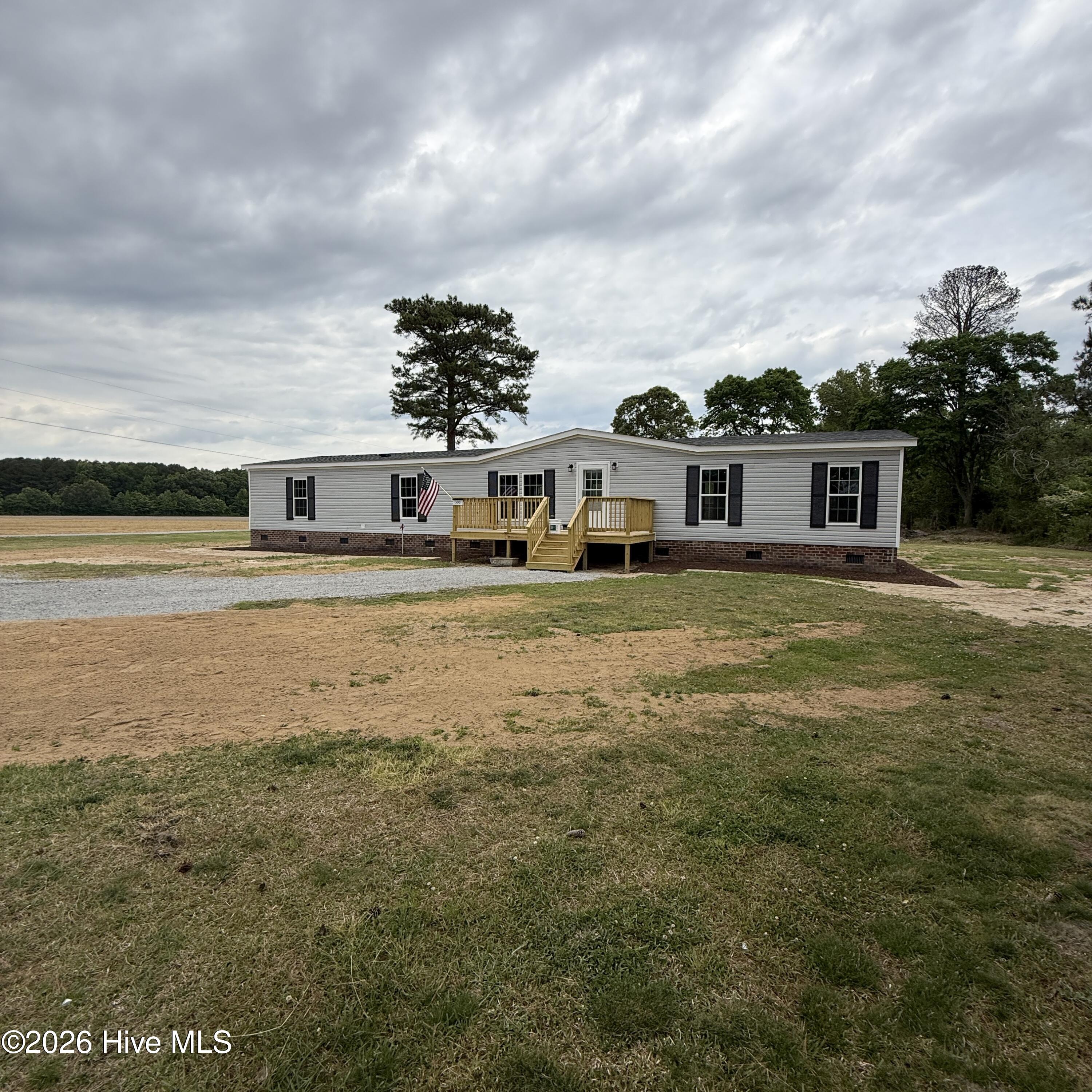 300 Whitemon Lane — photo