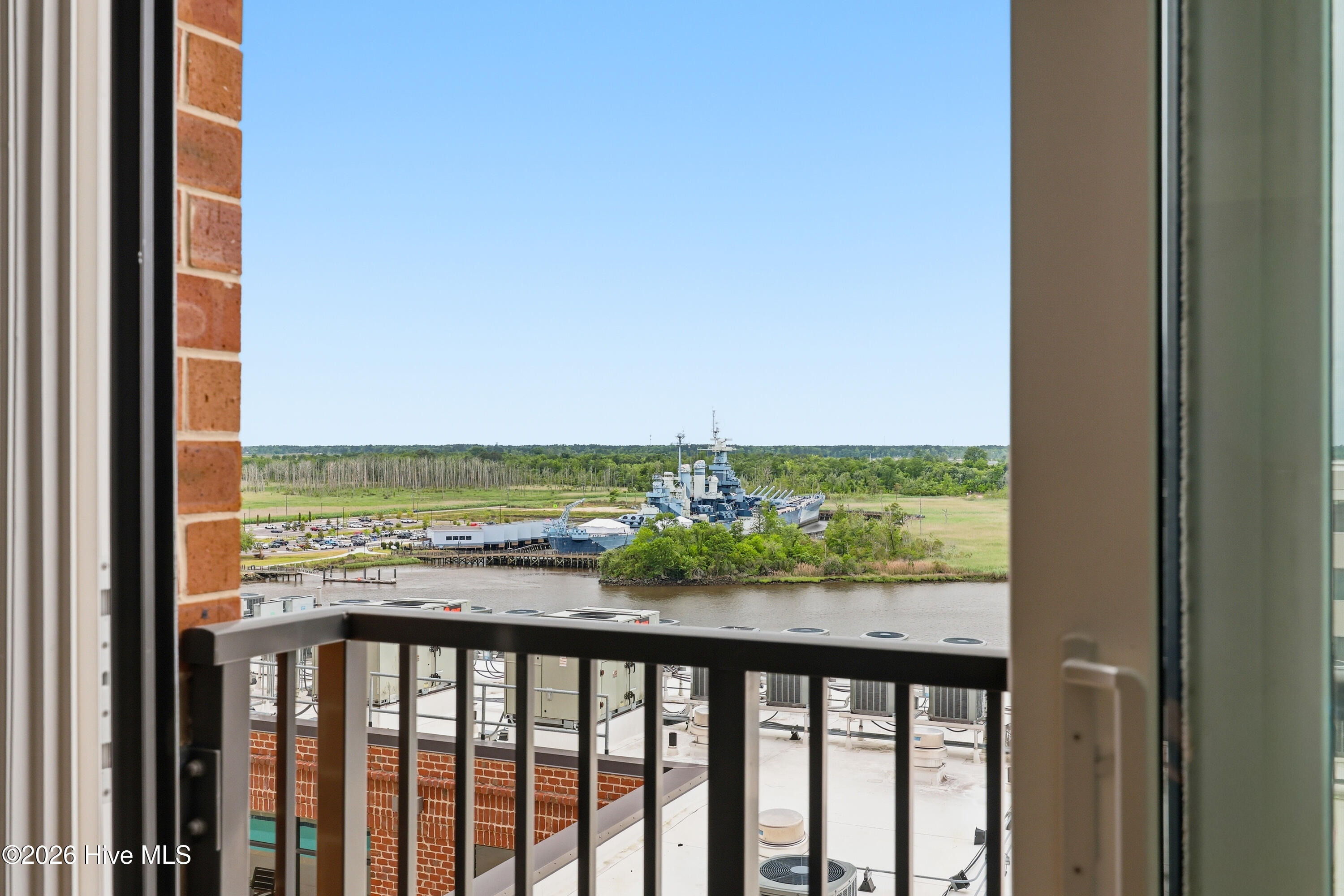 14 Grace Street Apt 909 — photo