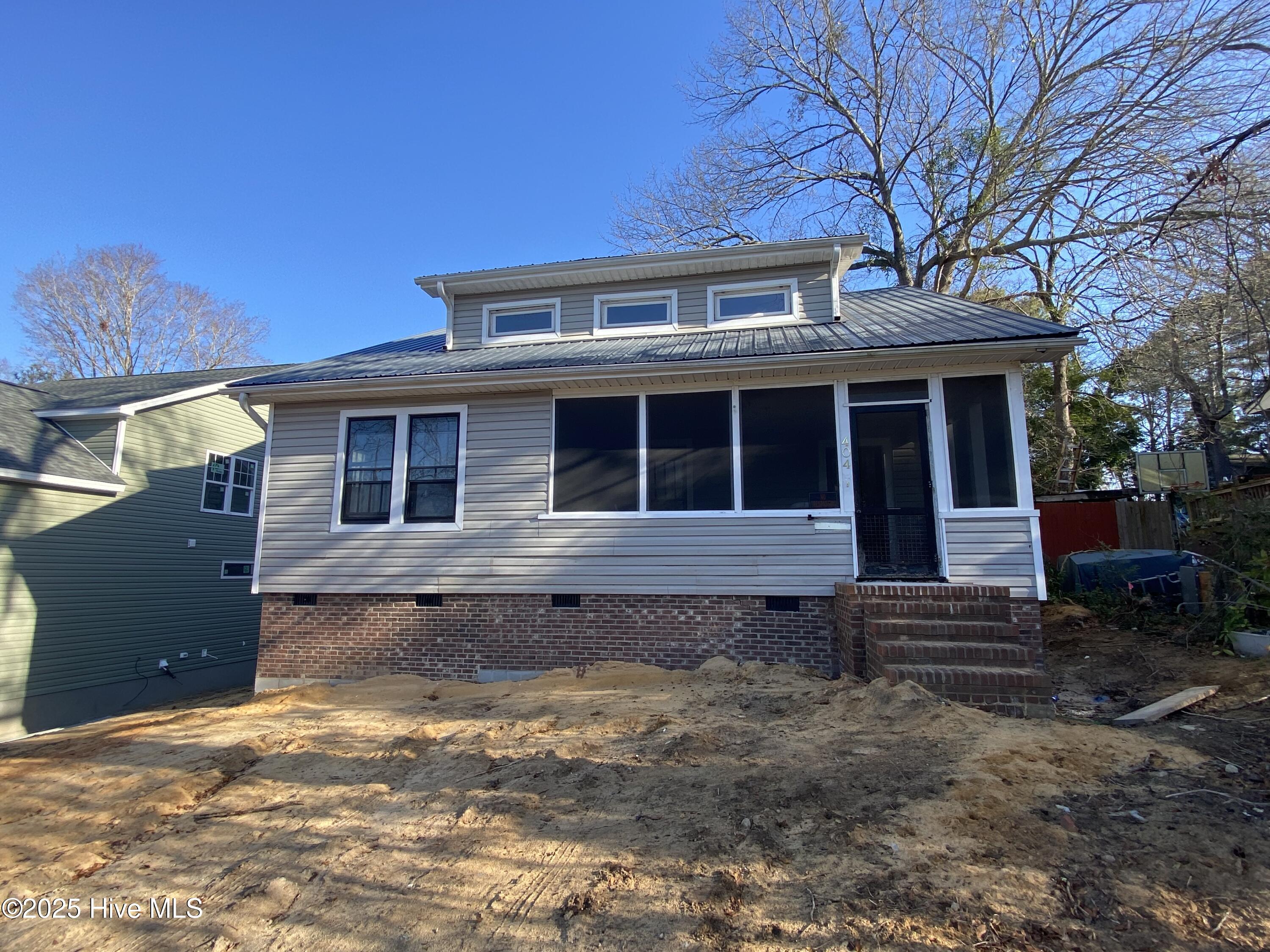 404 Summit Street — photo