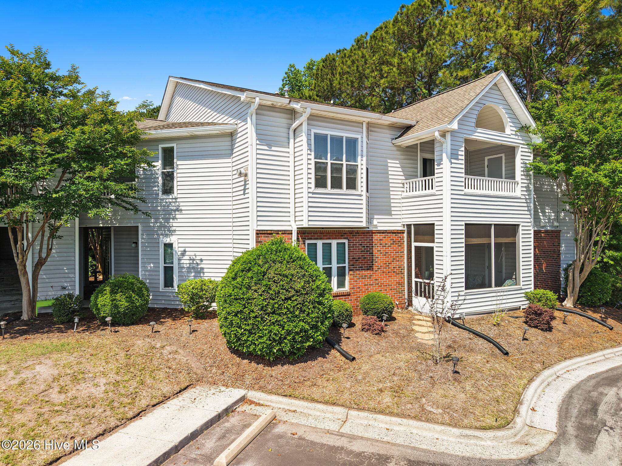 4130 Breezewood Drive Apt 104 — photo