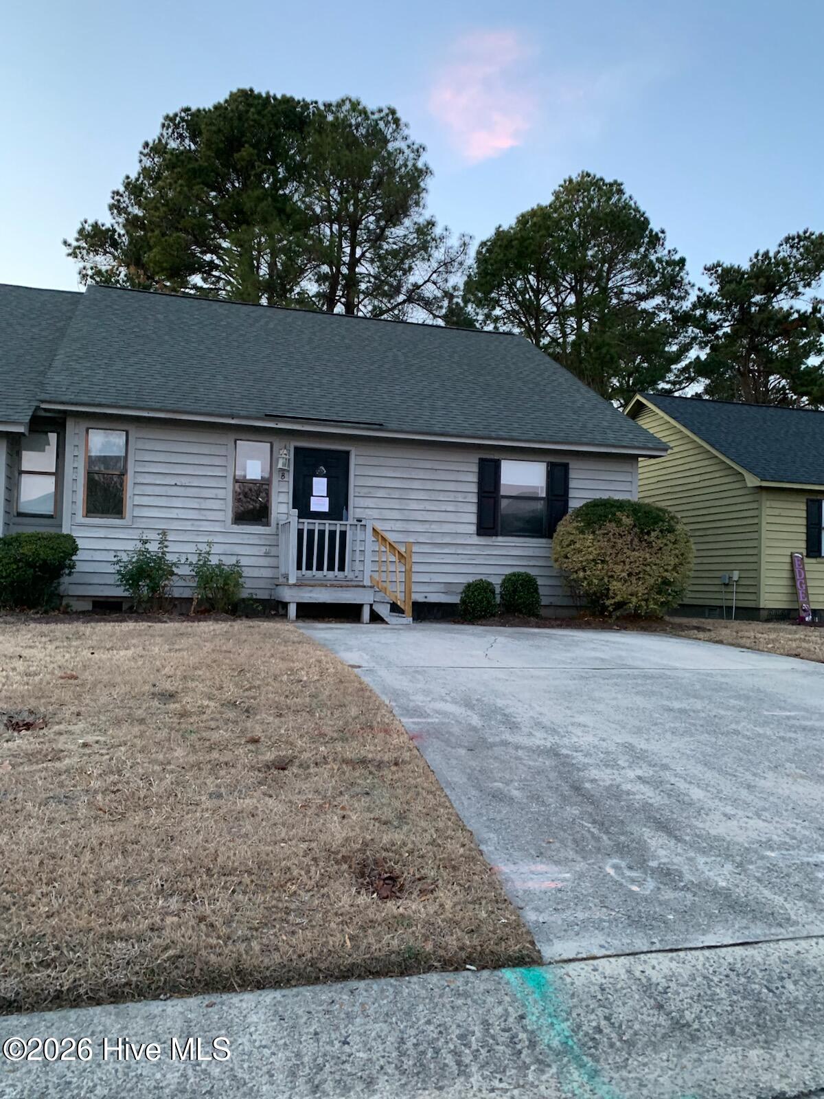 201 Wyndham Circle B — photo