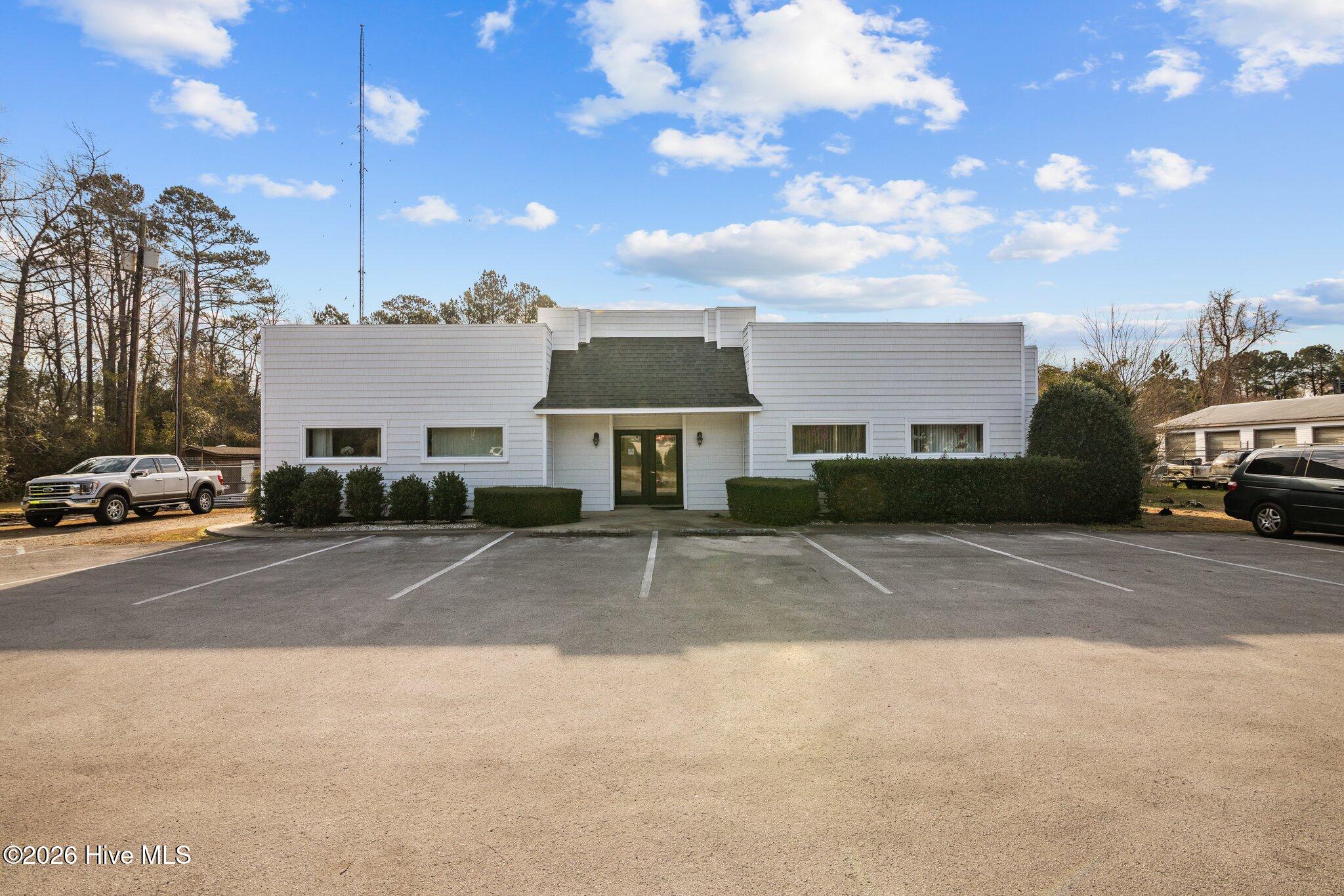 2305 Trent Road — photo