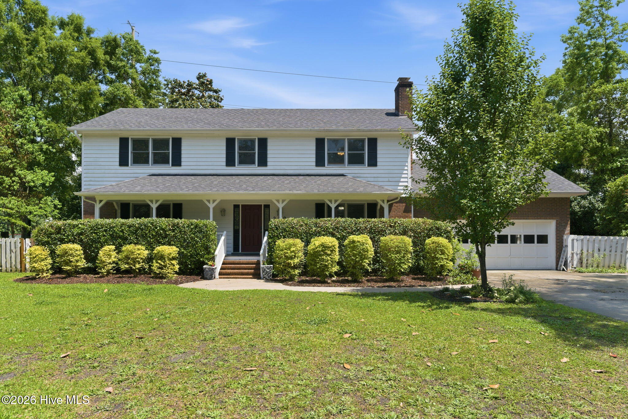 230 Greenwich Lane — photo