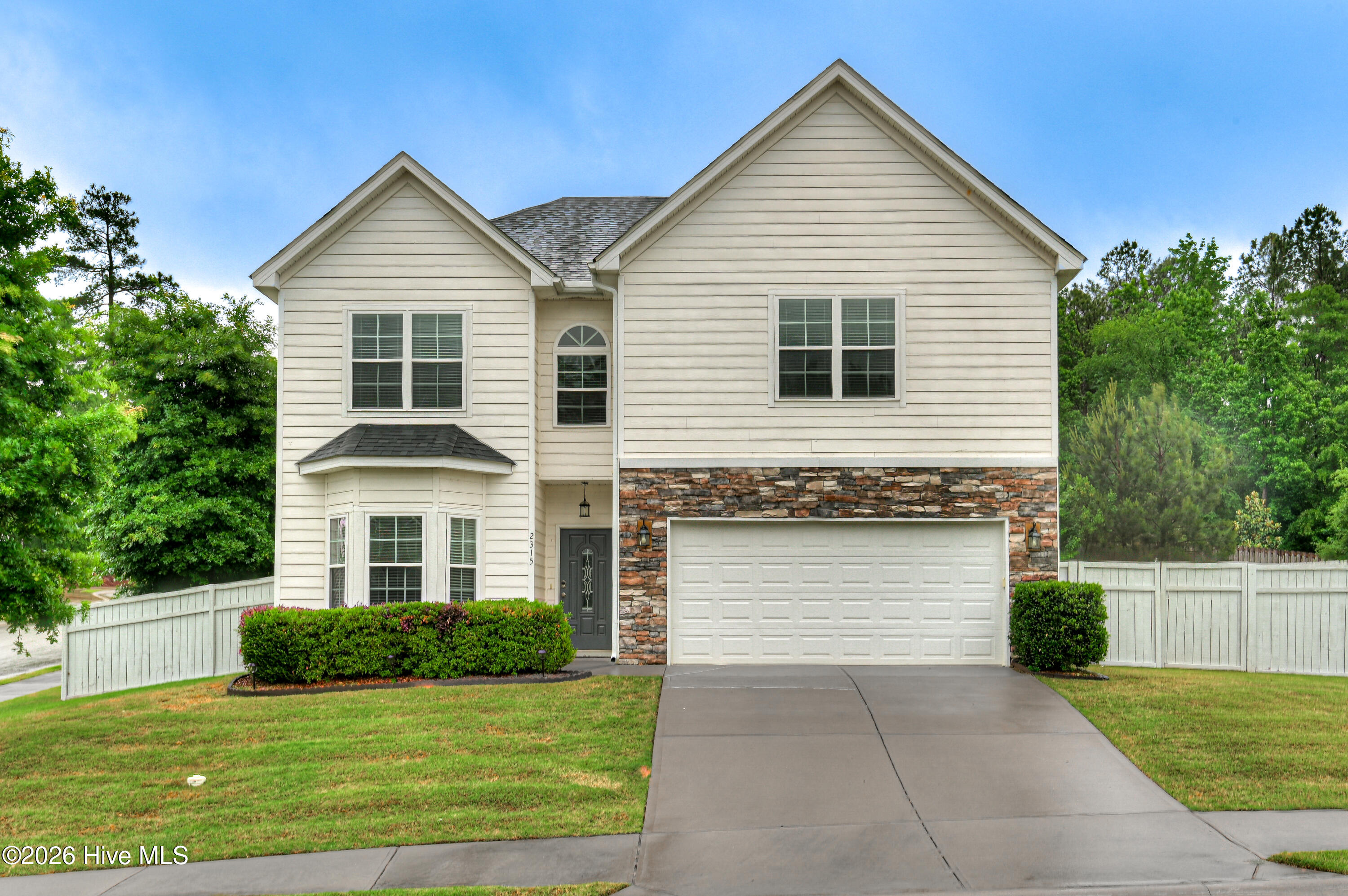 2315 Malone Way — photo
