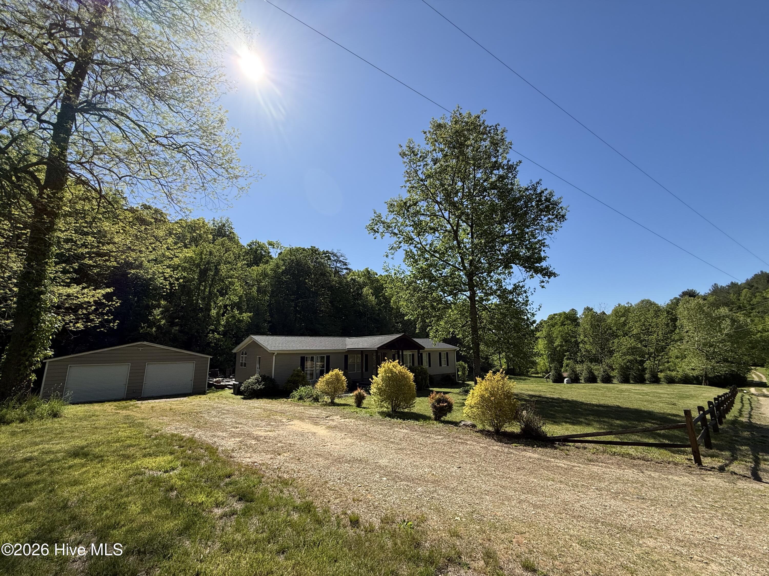 1038 Blackburn Hollow Road — photo