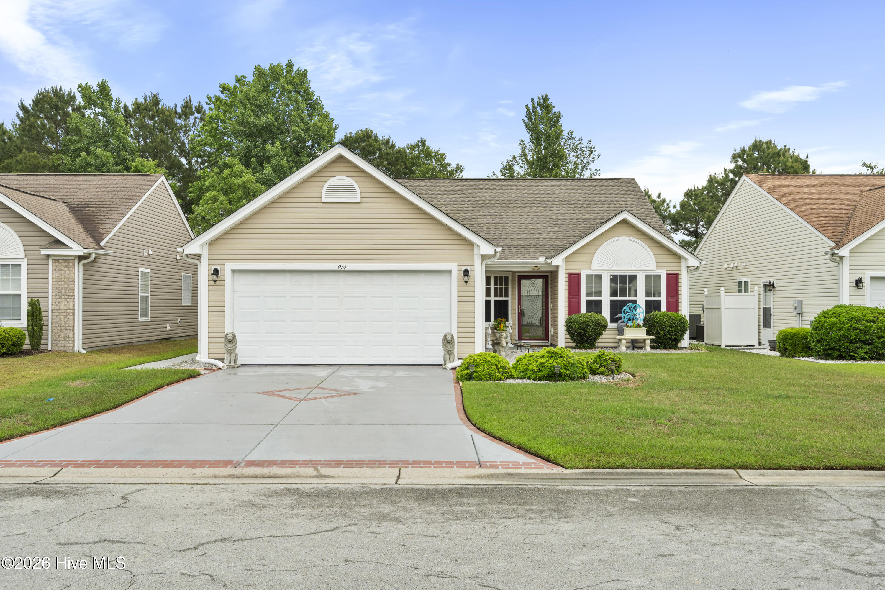 914 Elderberry Lane SW — photo