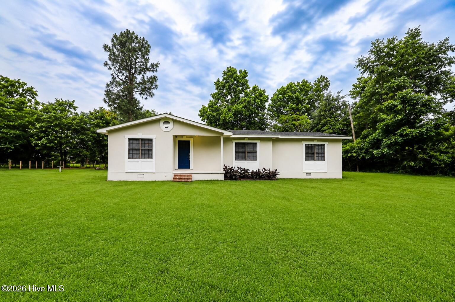 123 Community House Road — photo