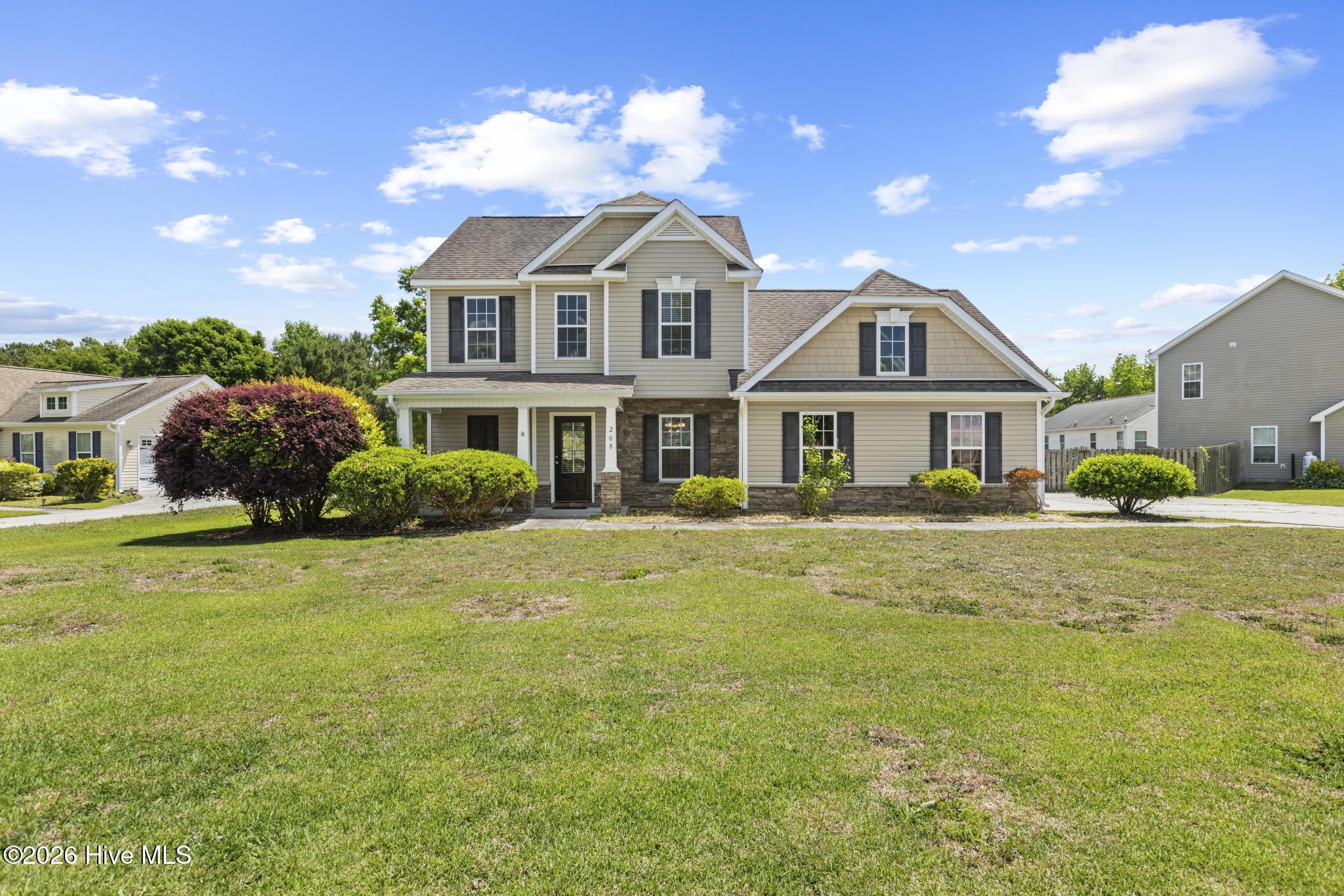 208 Gelynda Court — photo