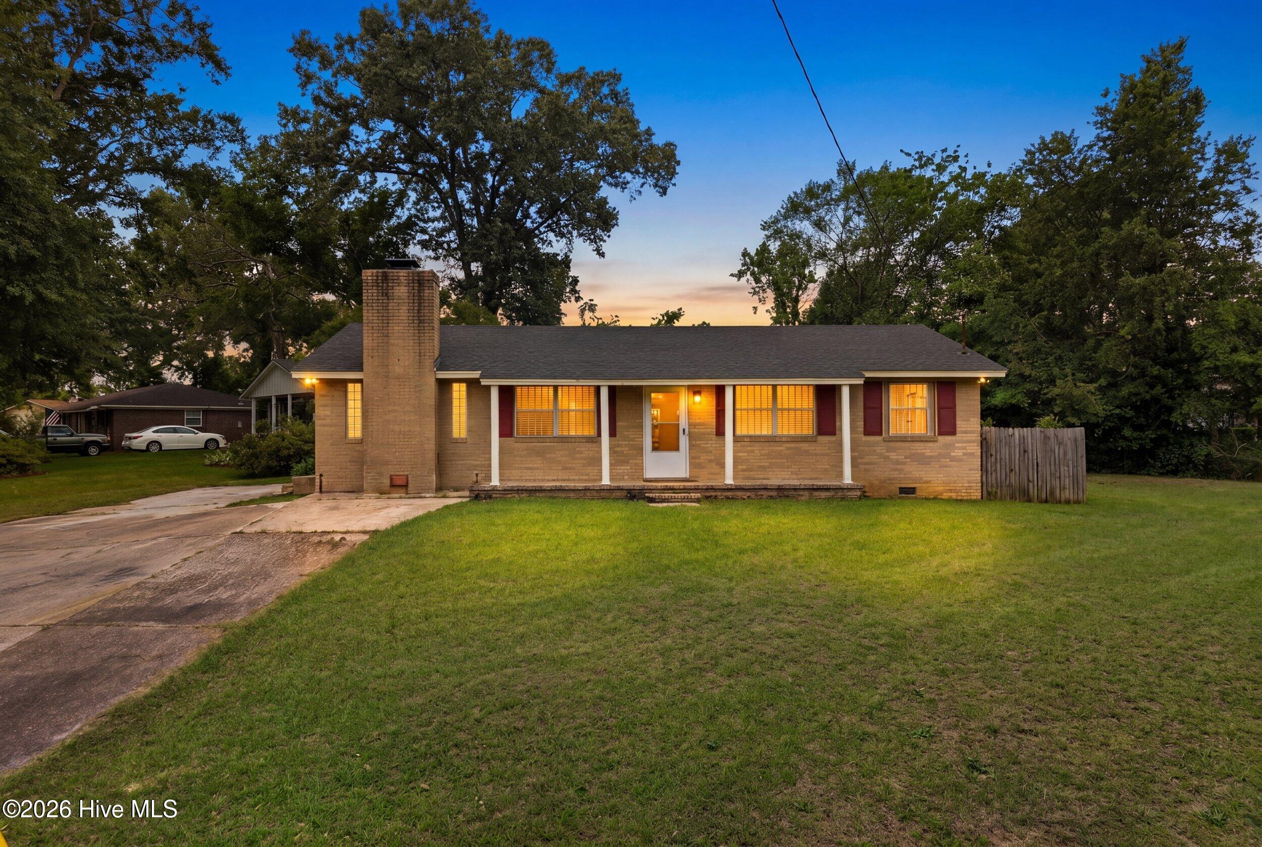 2911 Fernwood Drive — photo