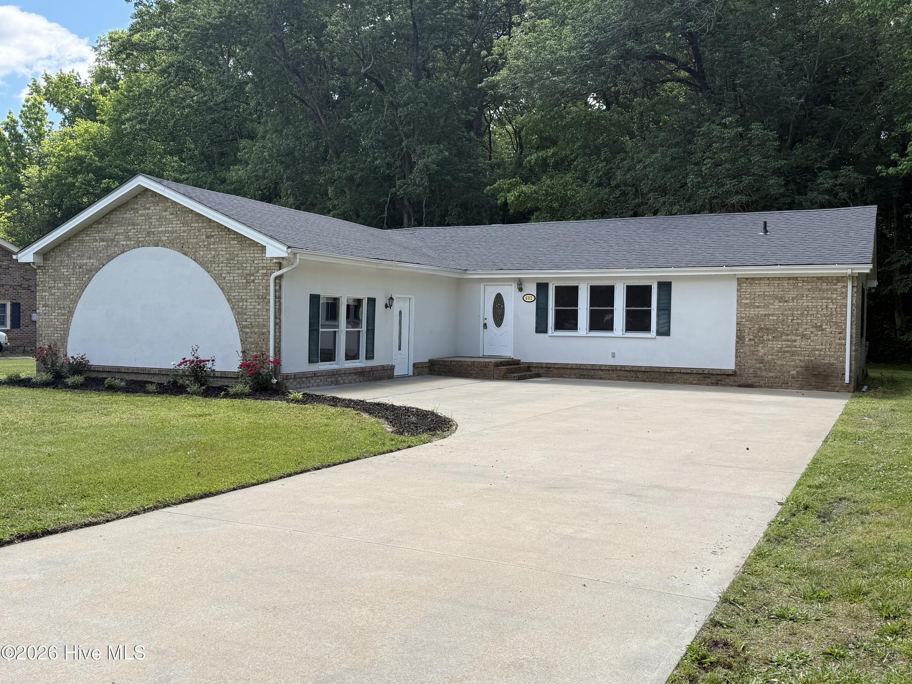 602 Terry Street — photo