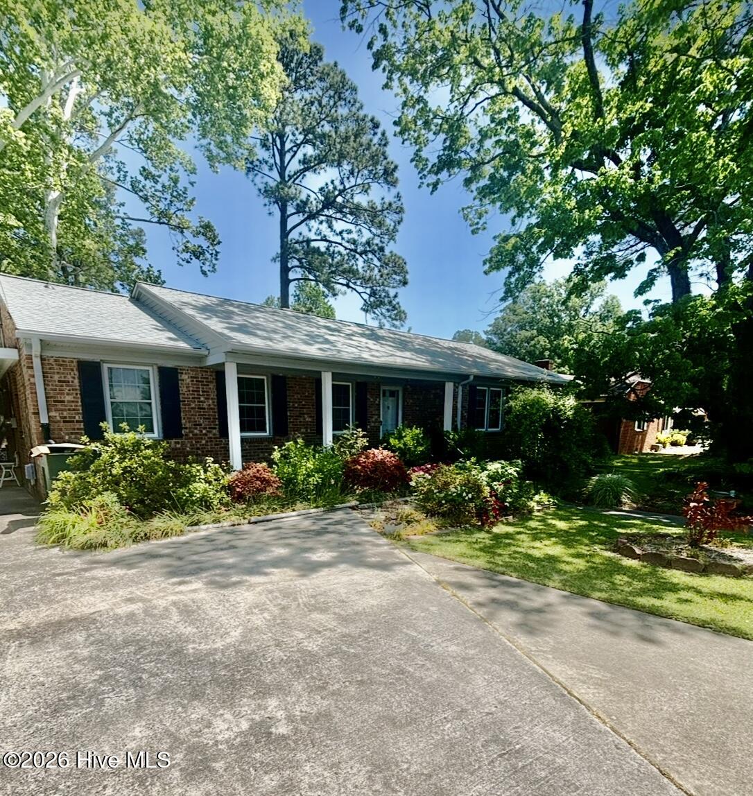 2104 Charles Boulevard — photo