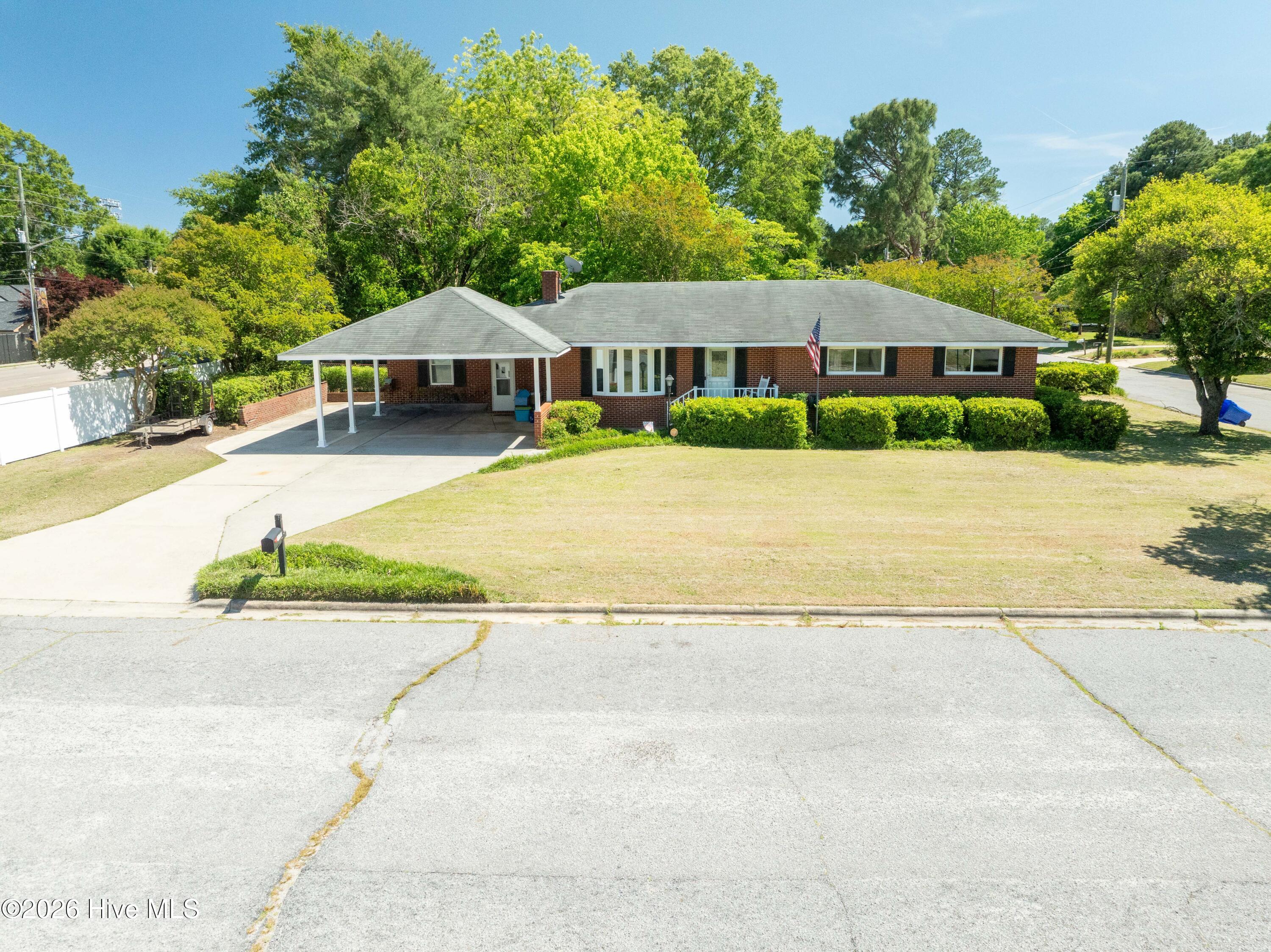 100 E Berkshire Road — photo