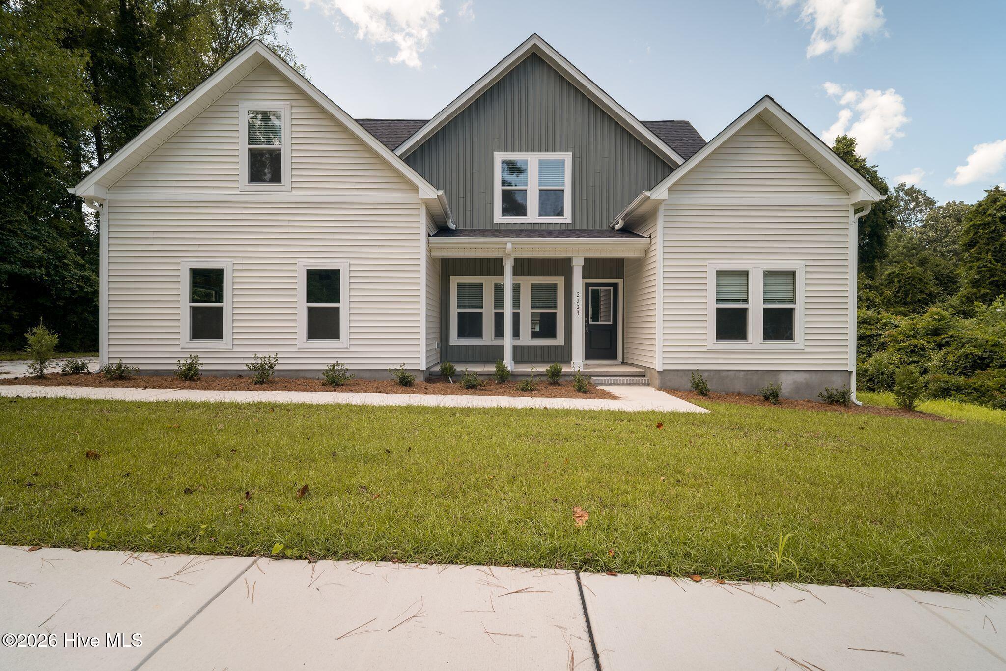 2223 Greenwood Court — photo