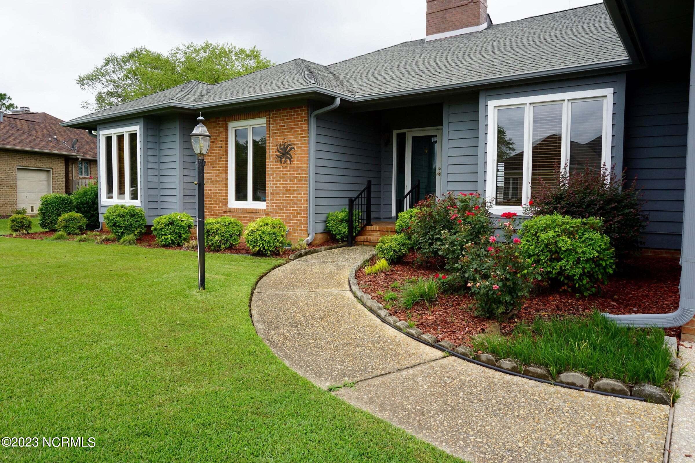 867 Castleberry Court — photo