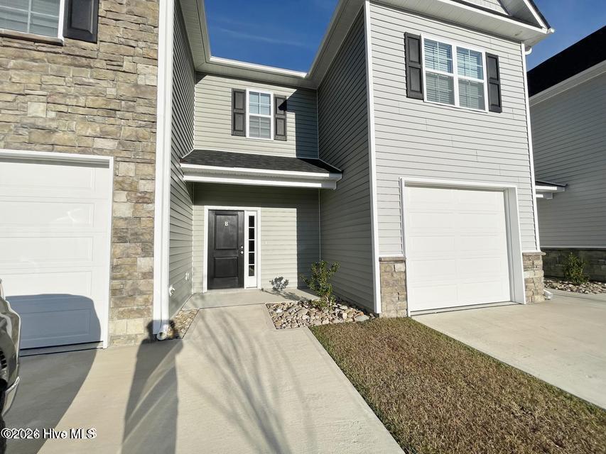 2005 Newbury Way B — photo