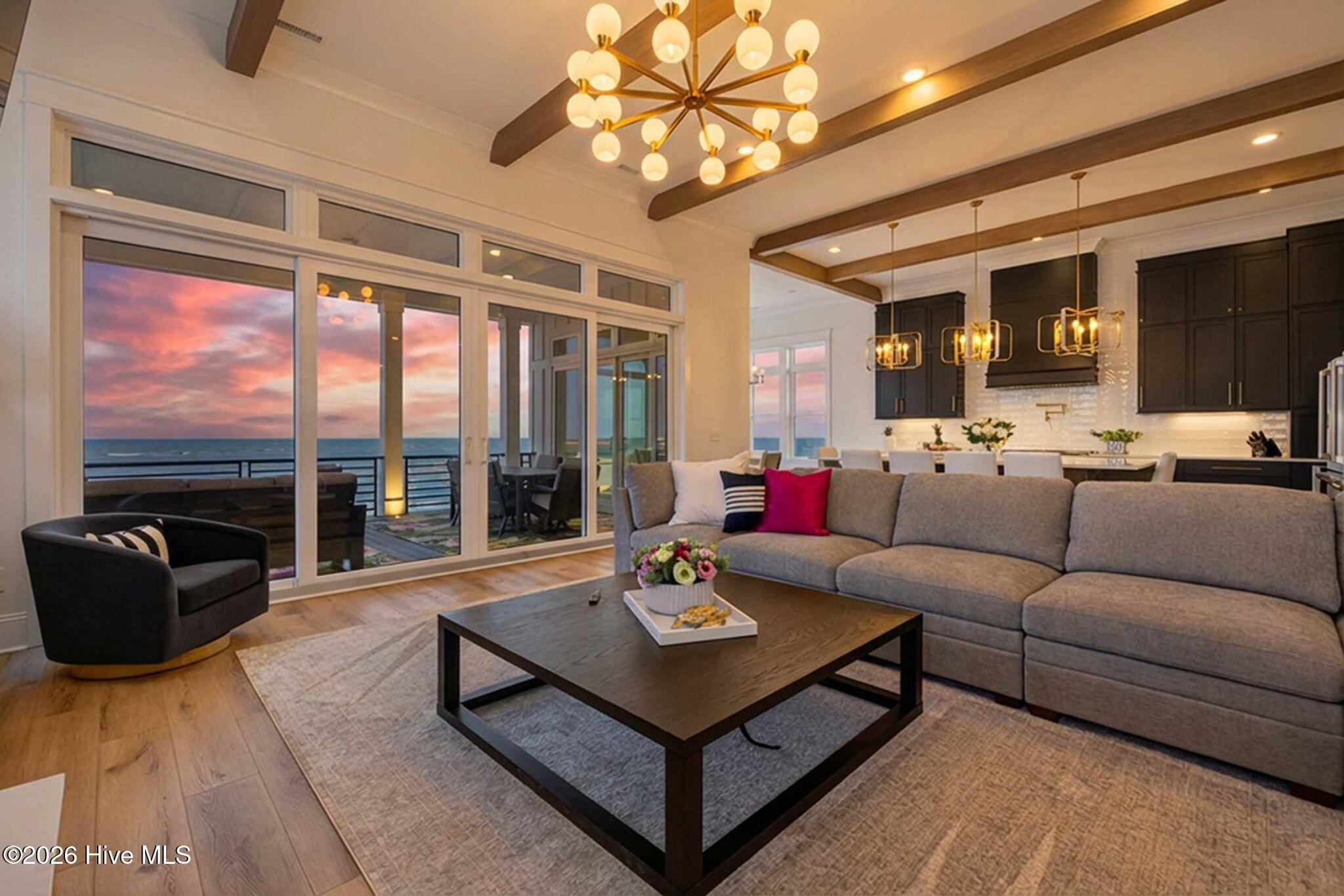 47 Grand View Drive — photo