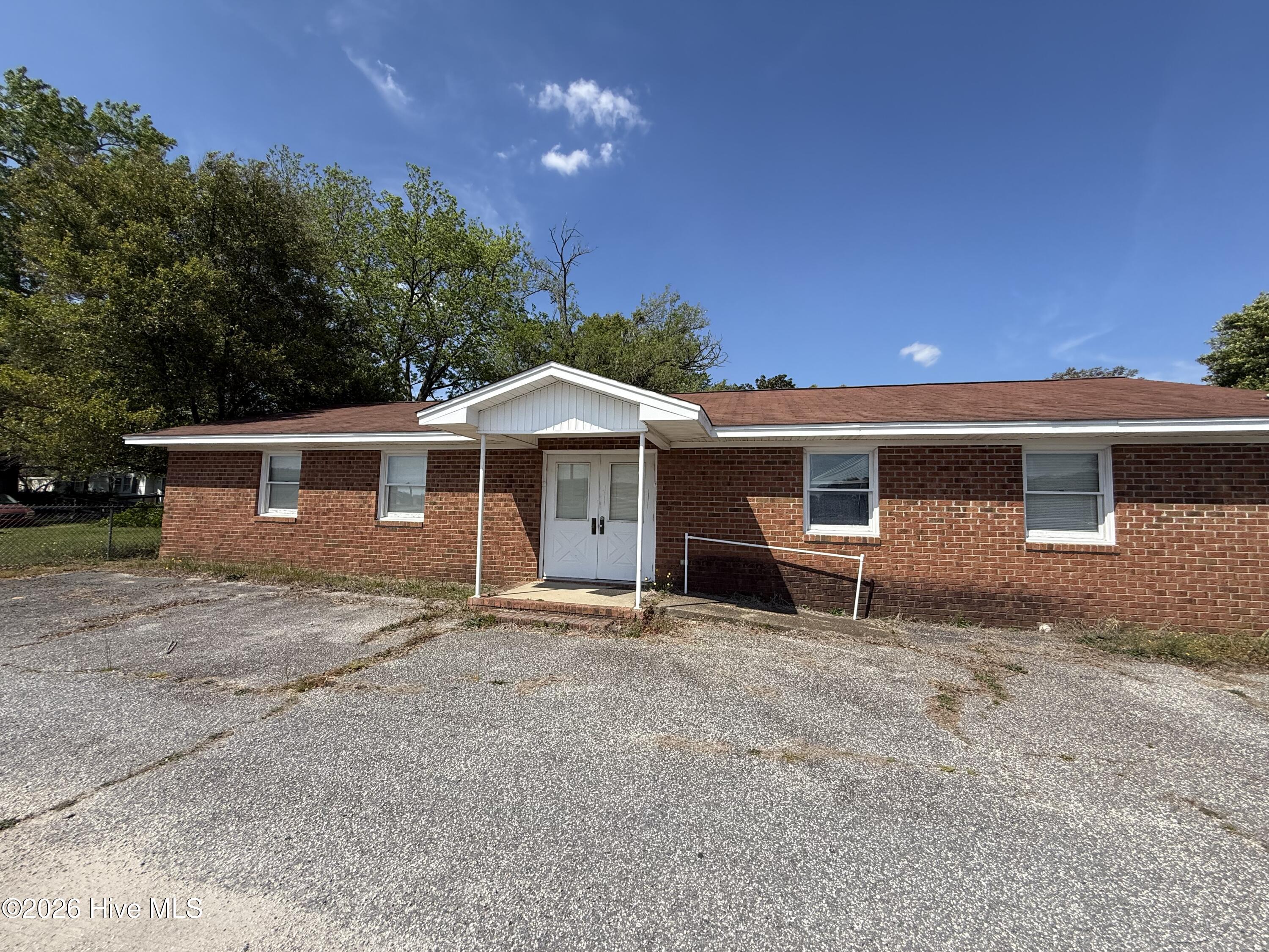 212 S Gillespie Street — photo