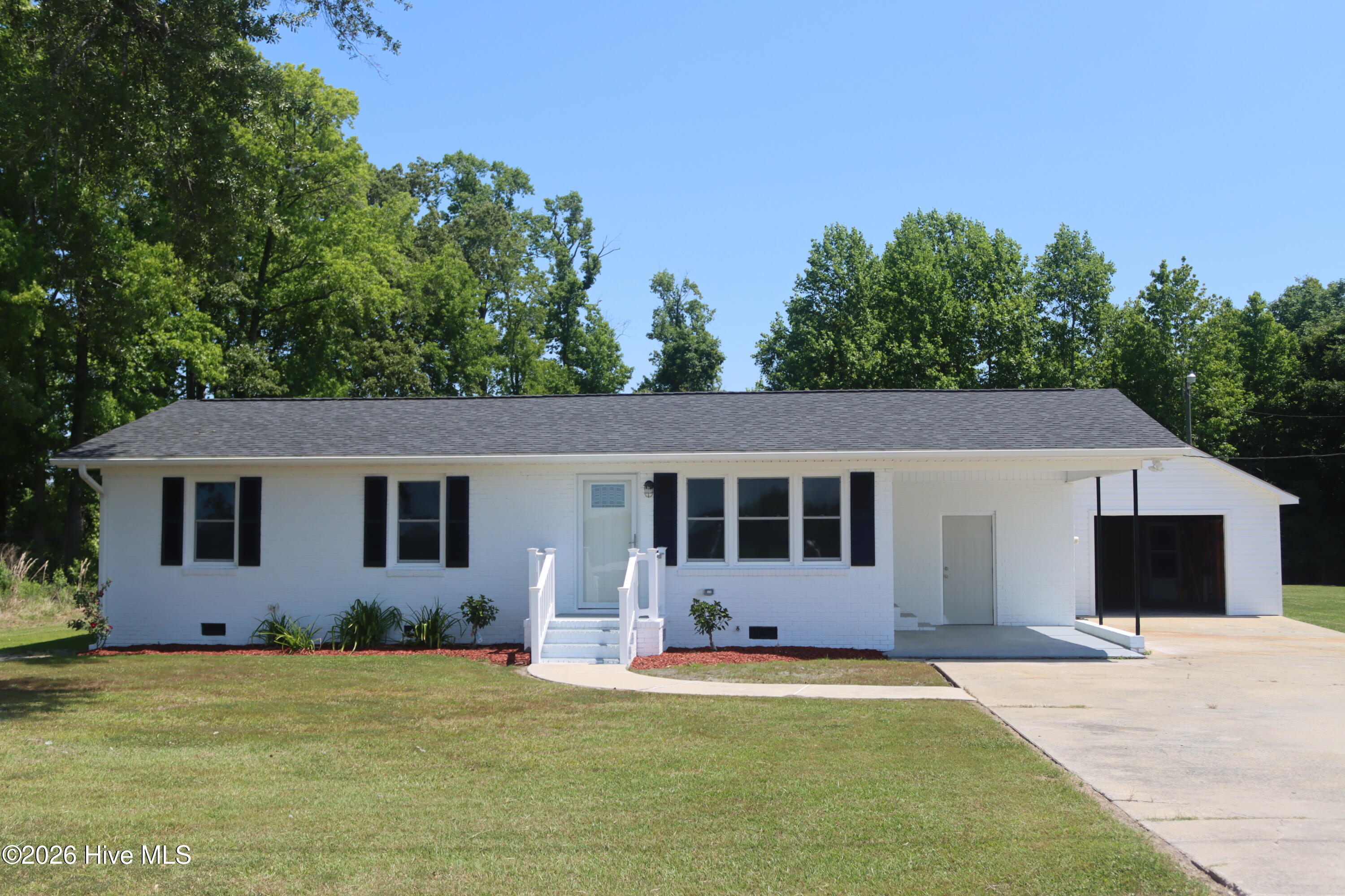 18095 Nc Highway 55 — photo
