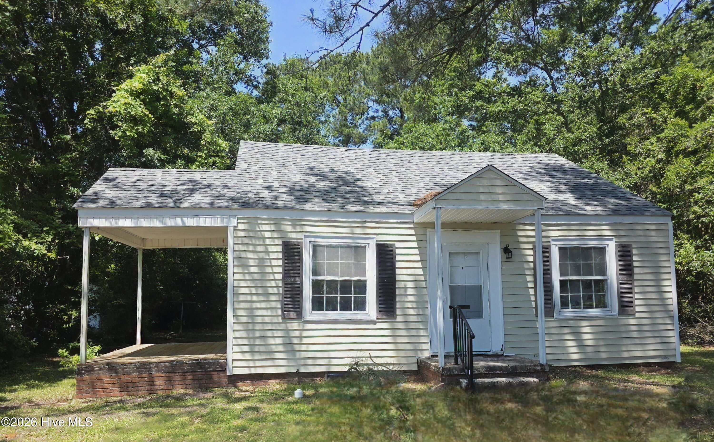 1610 Queen Anne Lane — photo