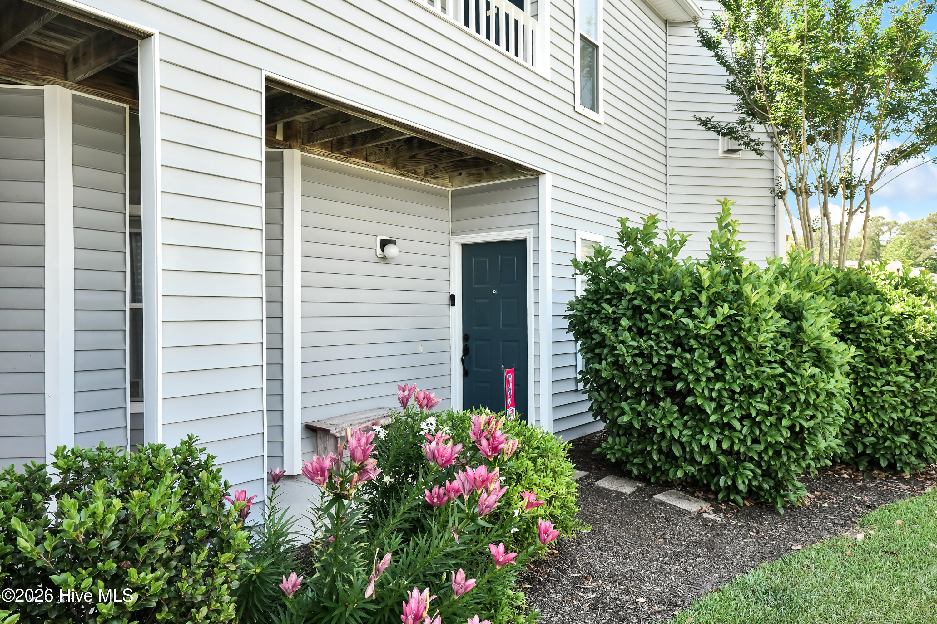 4148 Breezewood Drive Apt 104 — photo