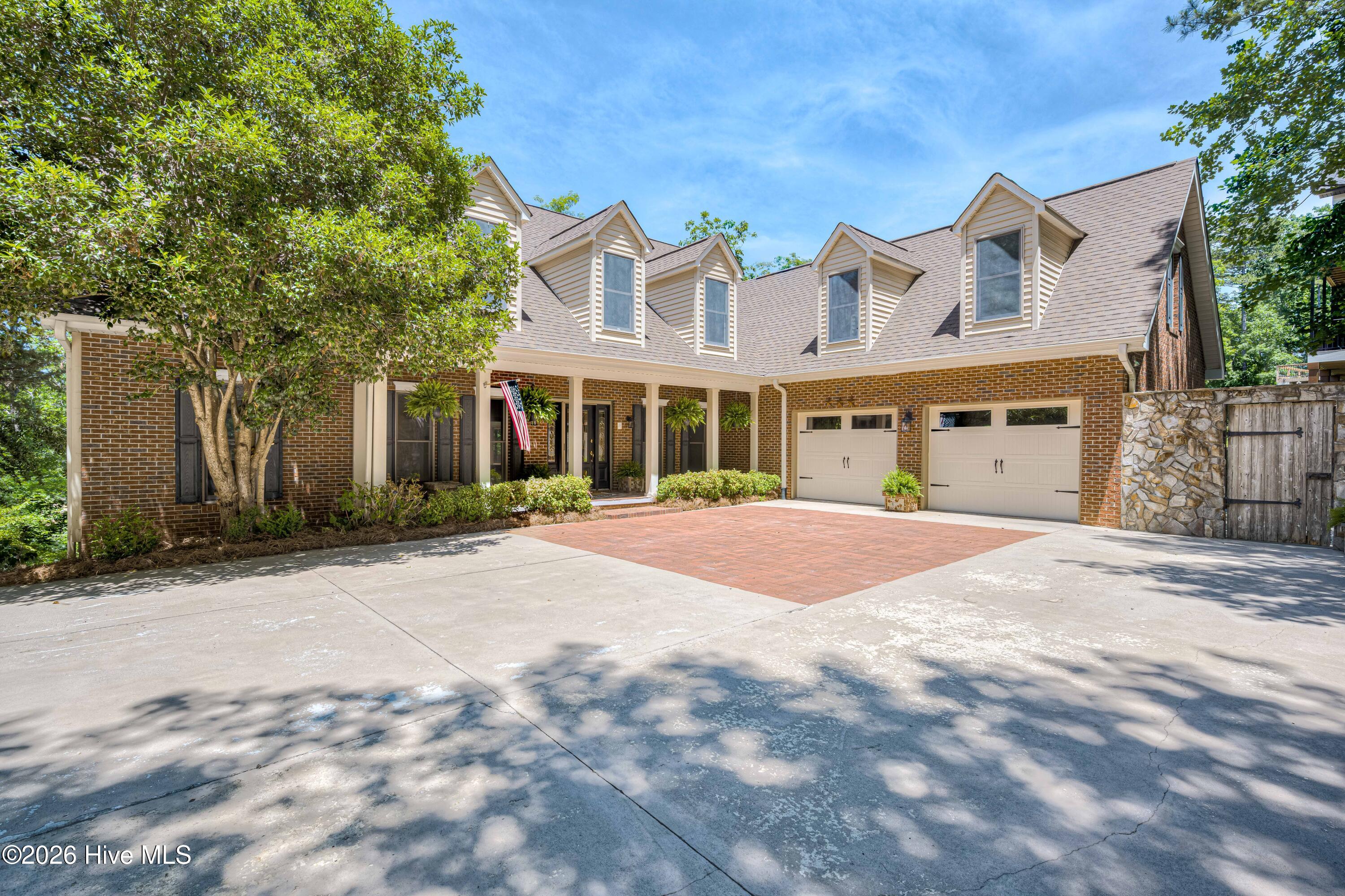 201 Rhett Drive — photo