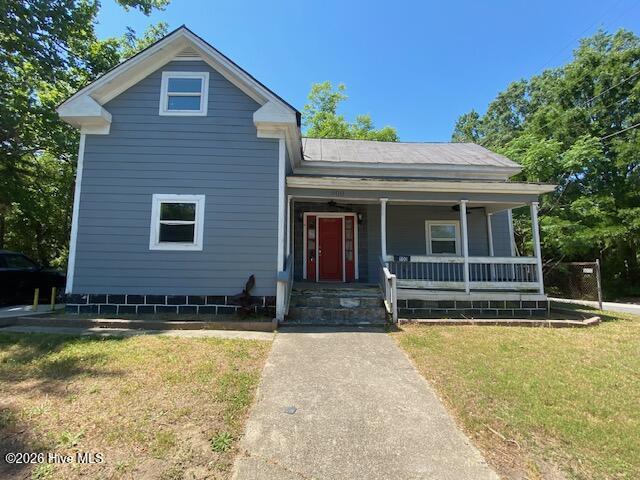 900 Viola Street E — photo