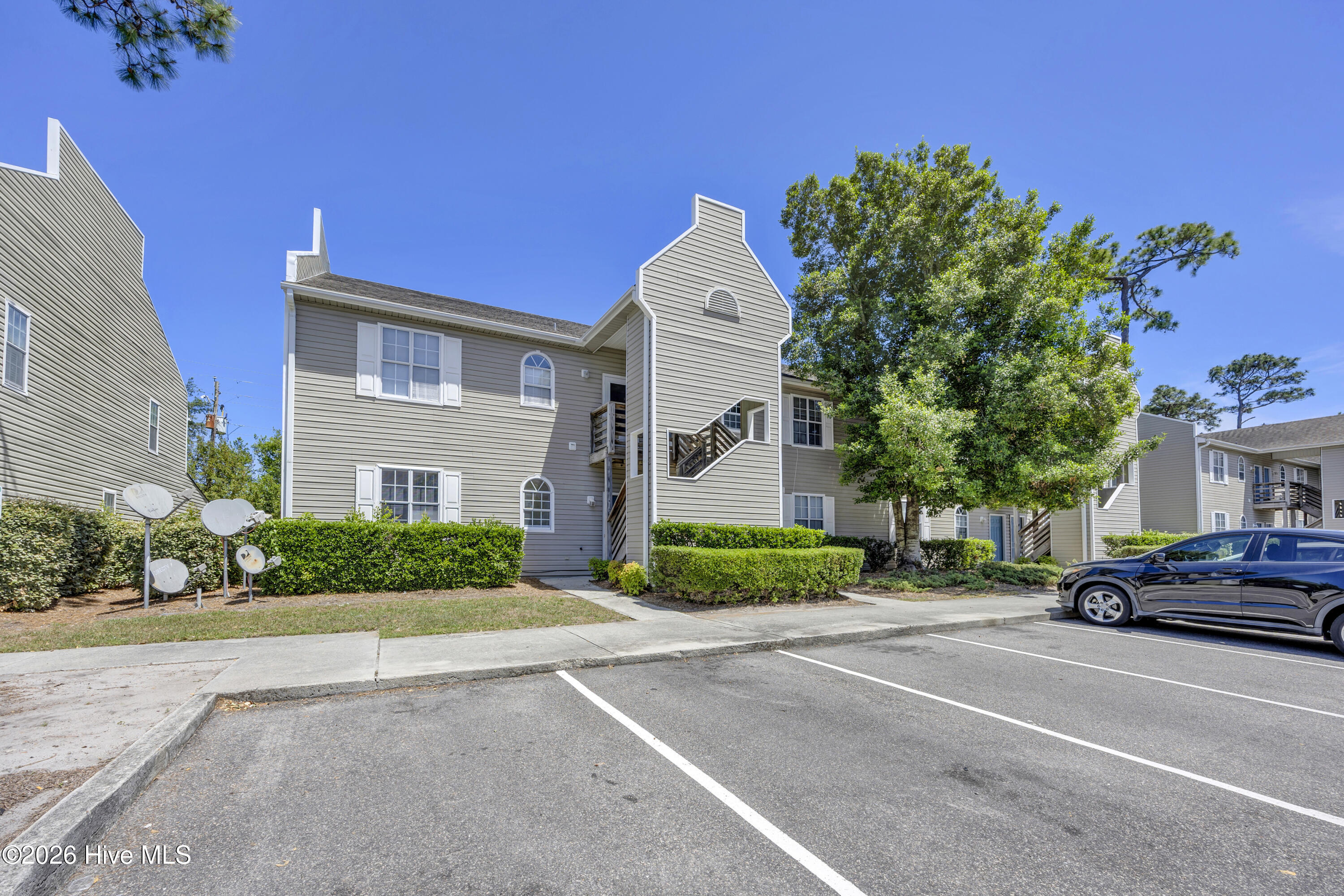 733 Bragg Drive Apt F — photo