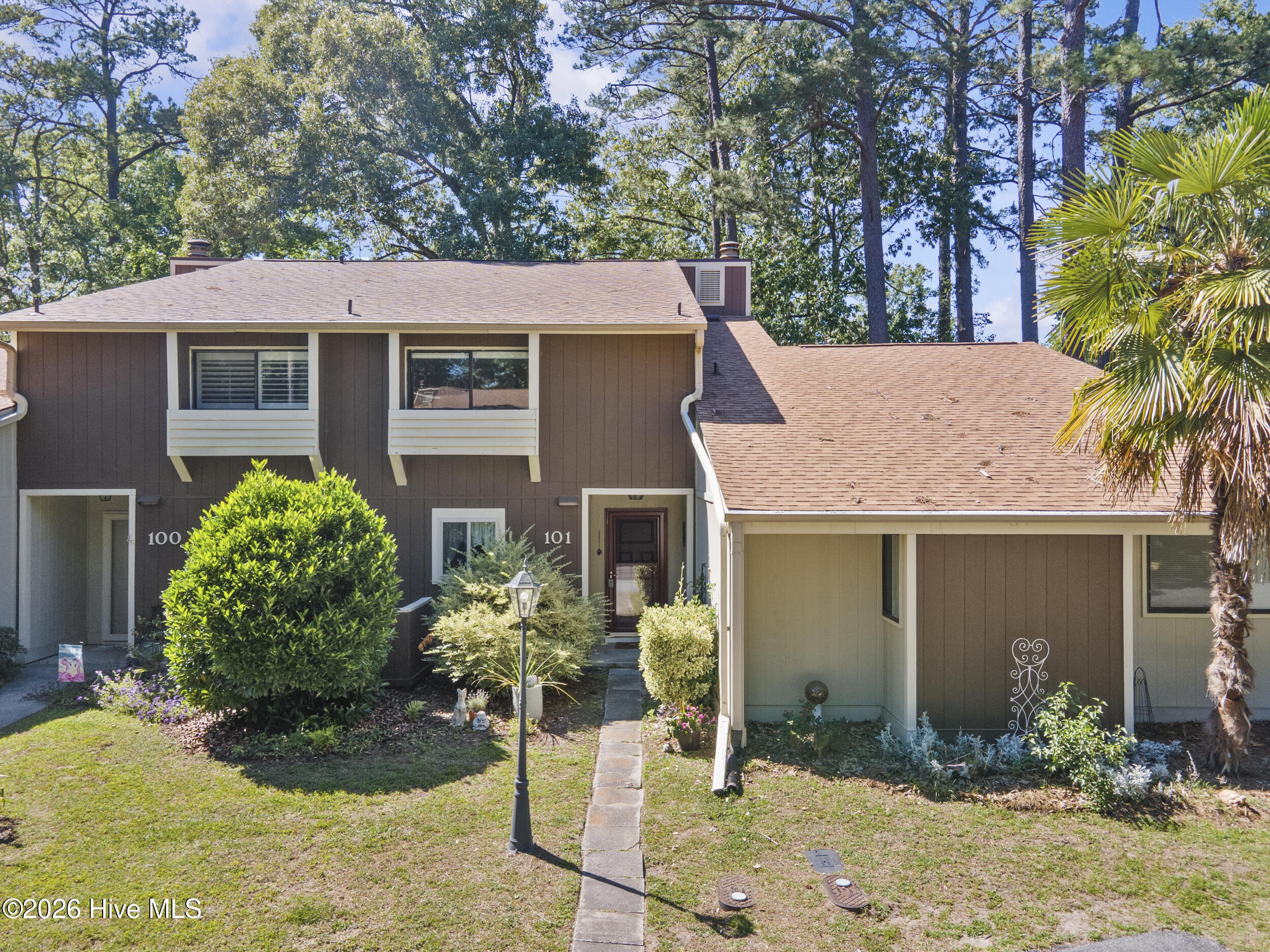 101 Quarterdeck — photo