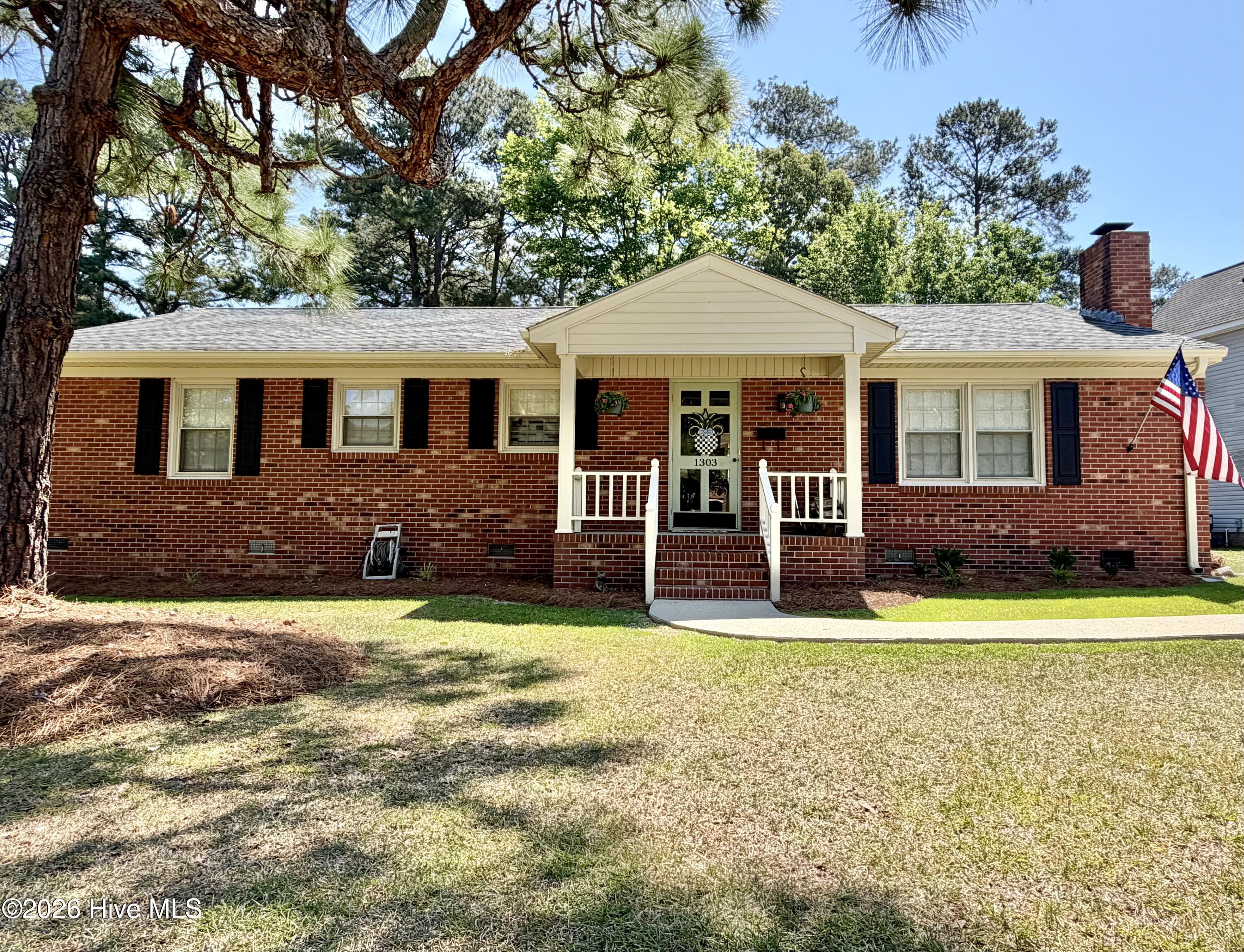 1303 Woodgreen Road — photo