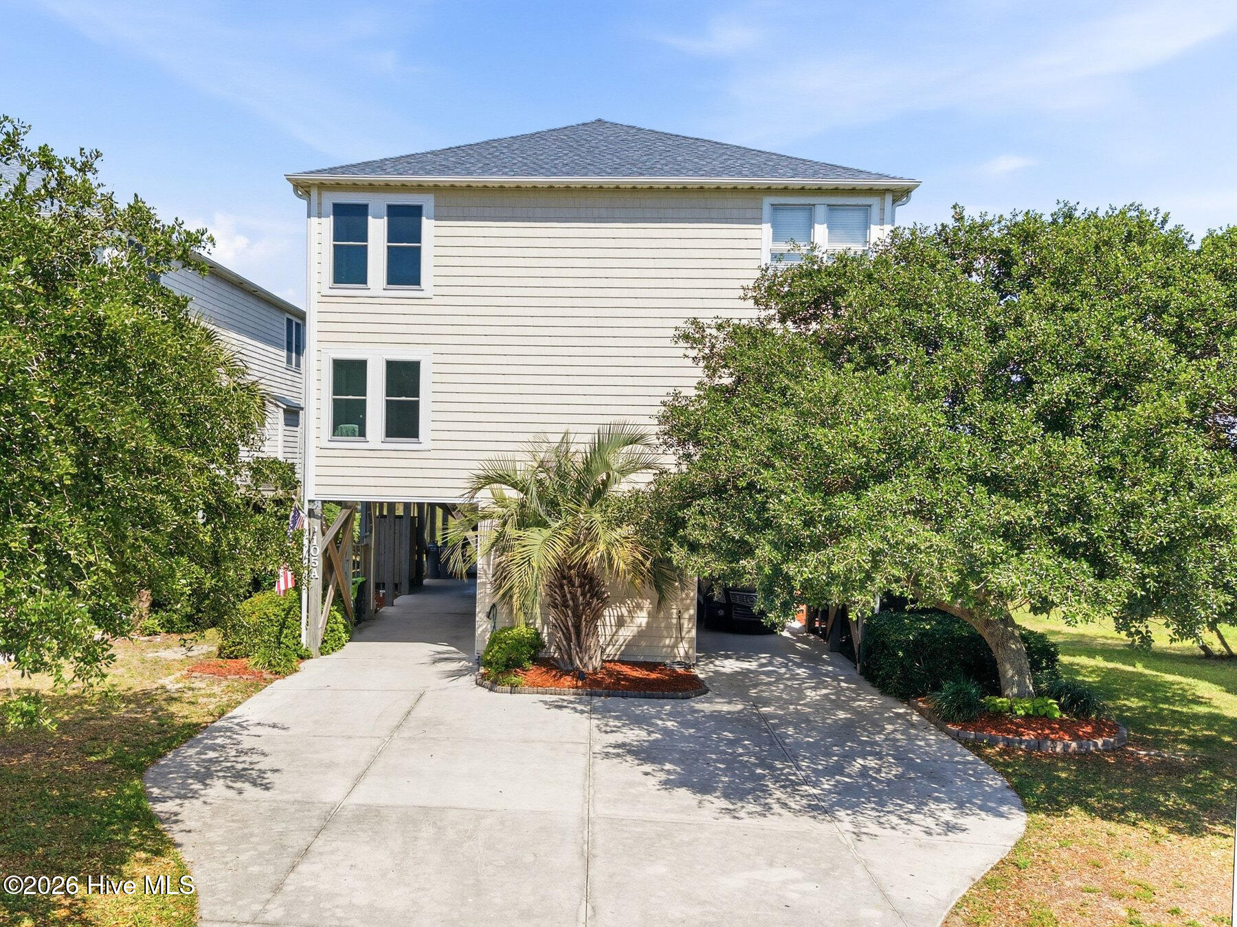 105 a Bay Drive — photo