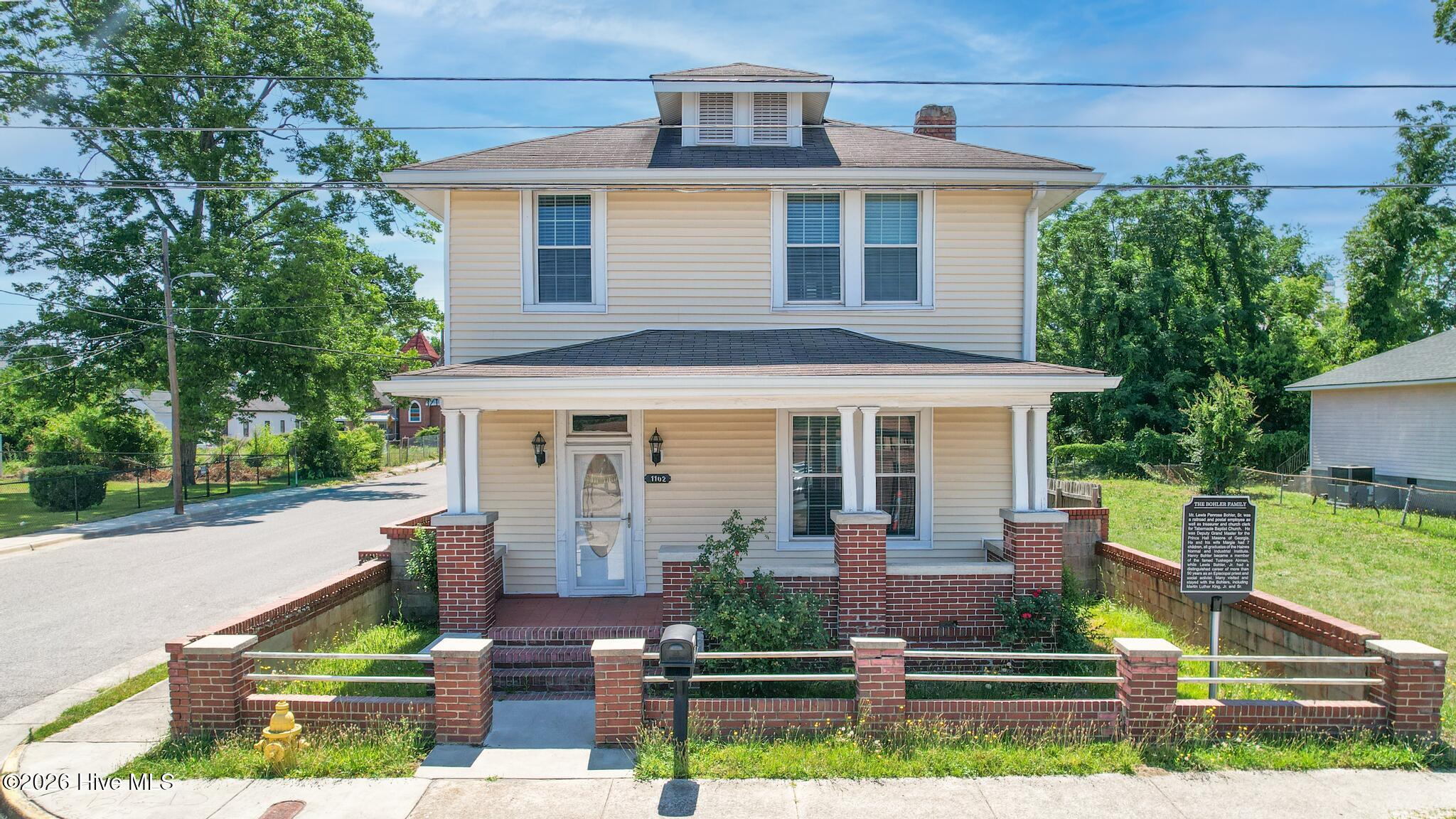 1102 Phillips Street — photo
