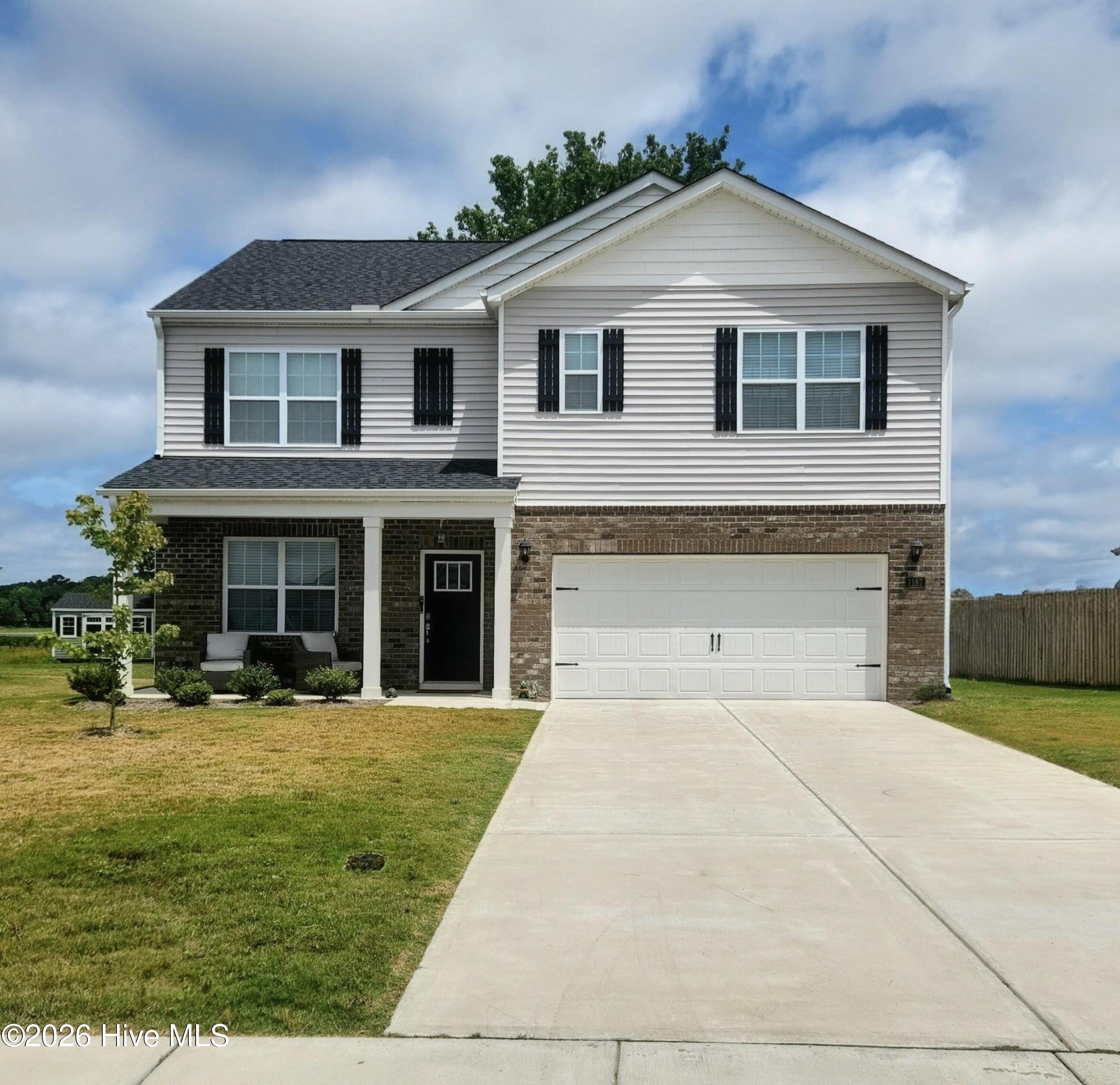 1187 Queensland Lane — photo