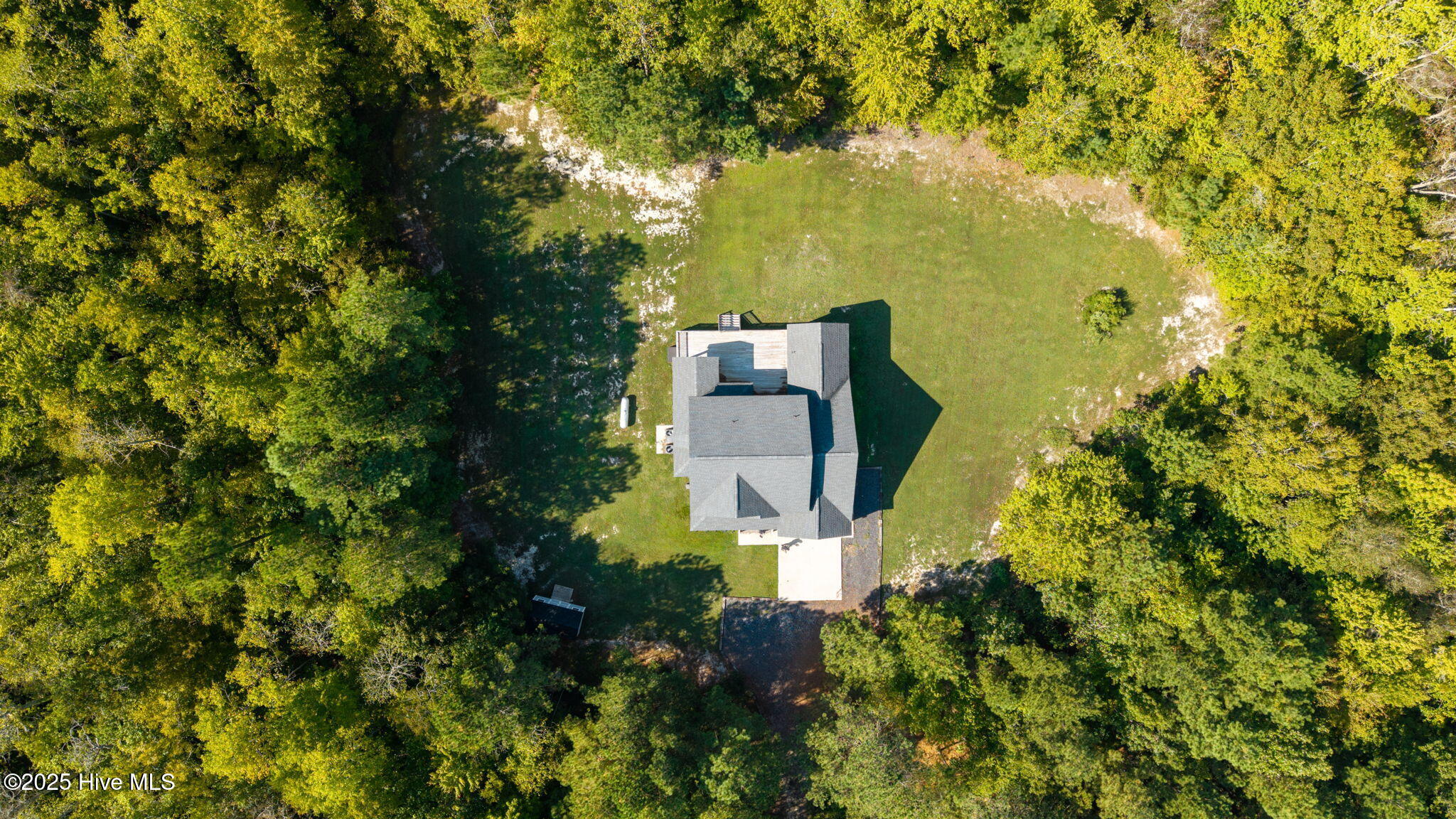 166 Skippers Court — photo