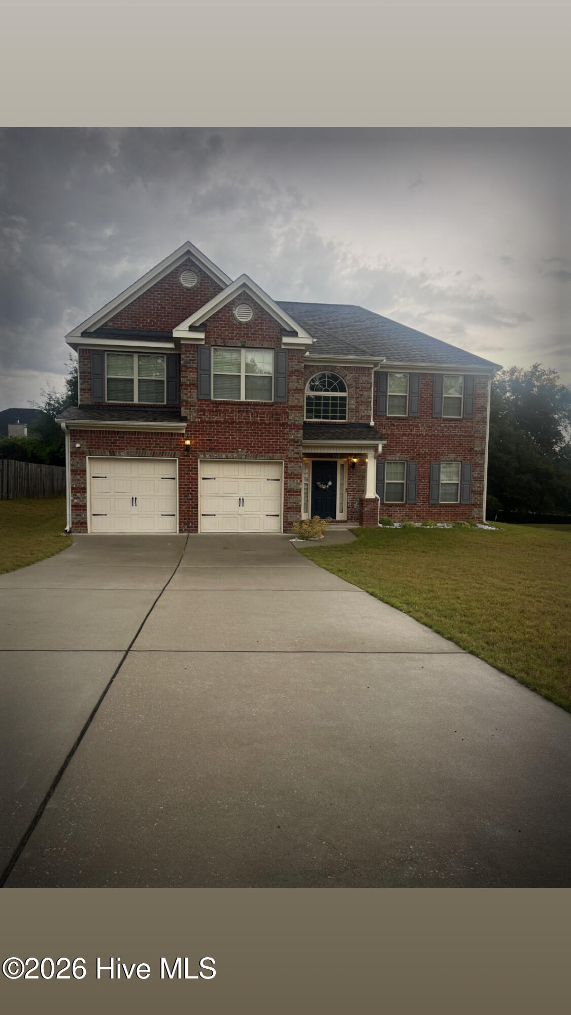 1233 Paramount Court — photo
